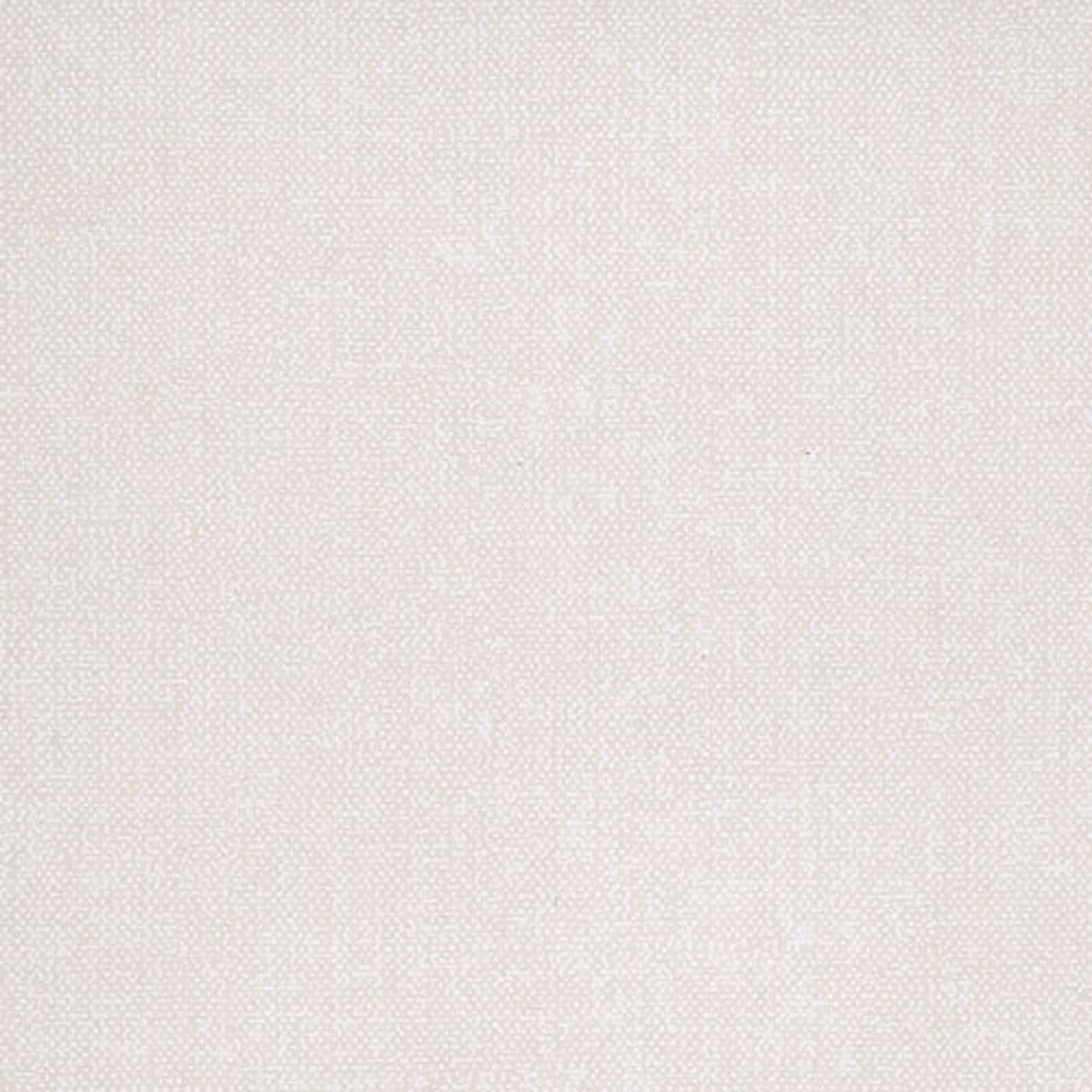Gaio Oyster tapet från Midbec med textilimitation mönster i beige. Från kollektionen Olivia, Kosmos. Nonwoven-material.