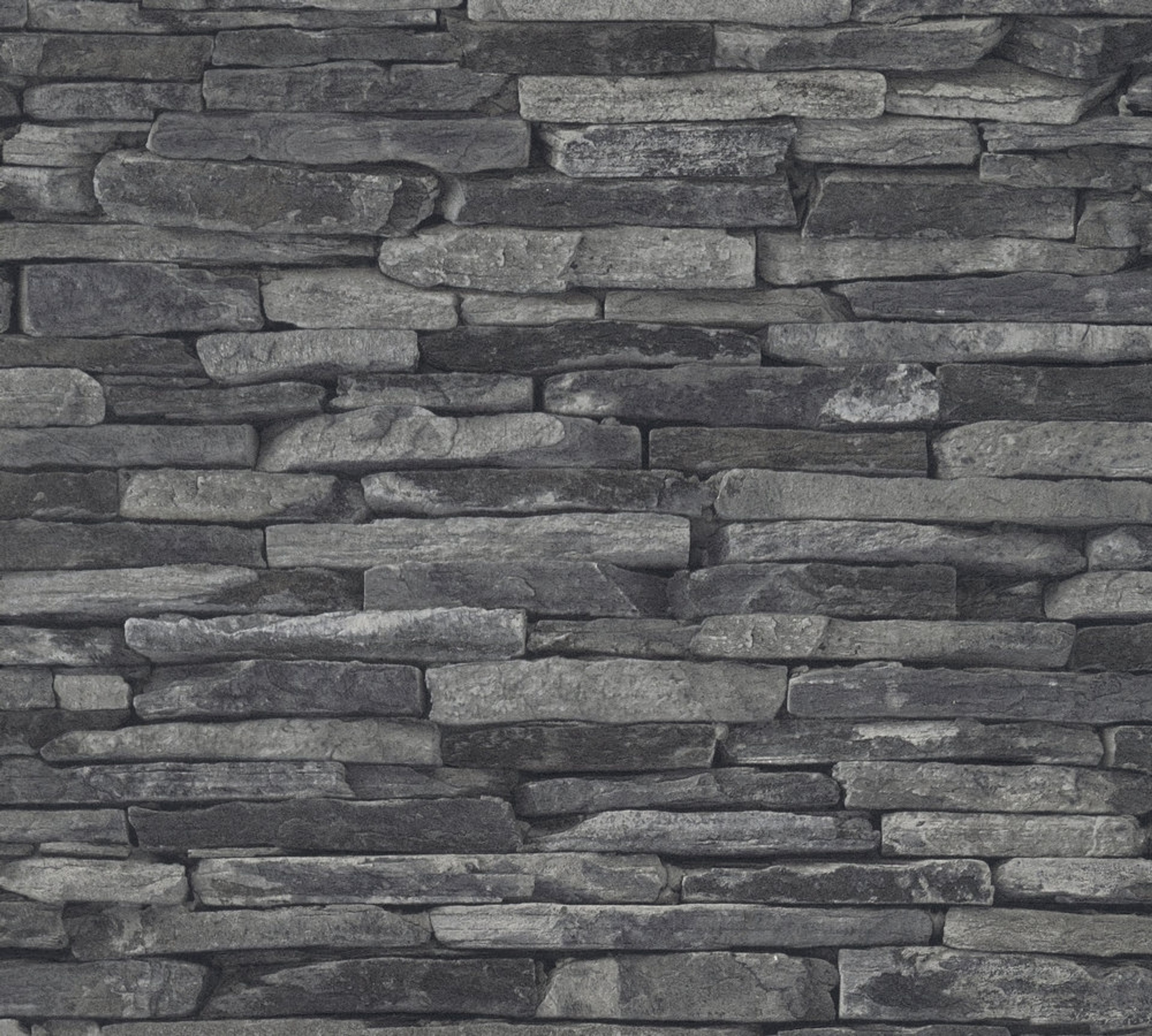 stonepile, strukturtapet i svart tapet med tegelsten mönster i svart. Från kollektionen best of wood n stone 2. Nonwoven-material med förskjuten passning. Passar i vardagsrum och matsal.