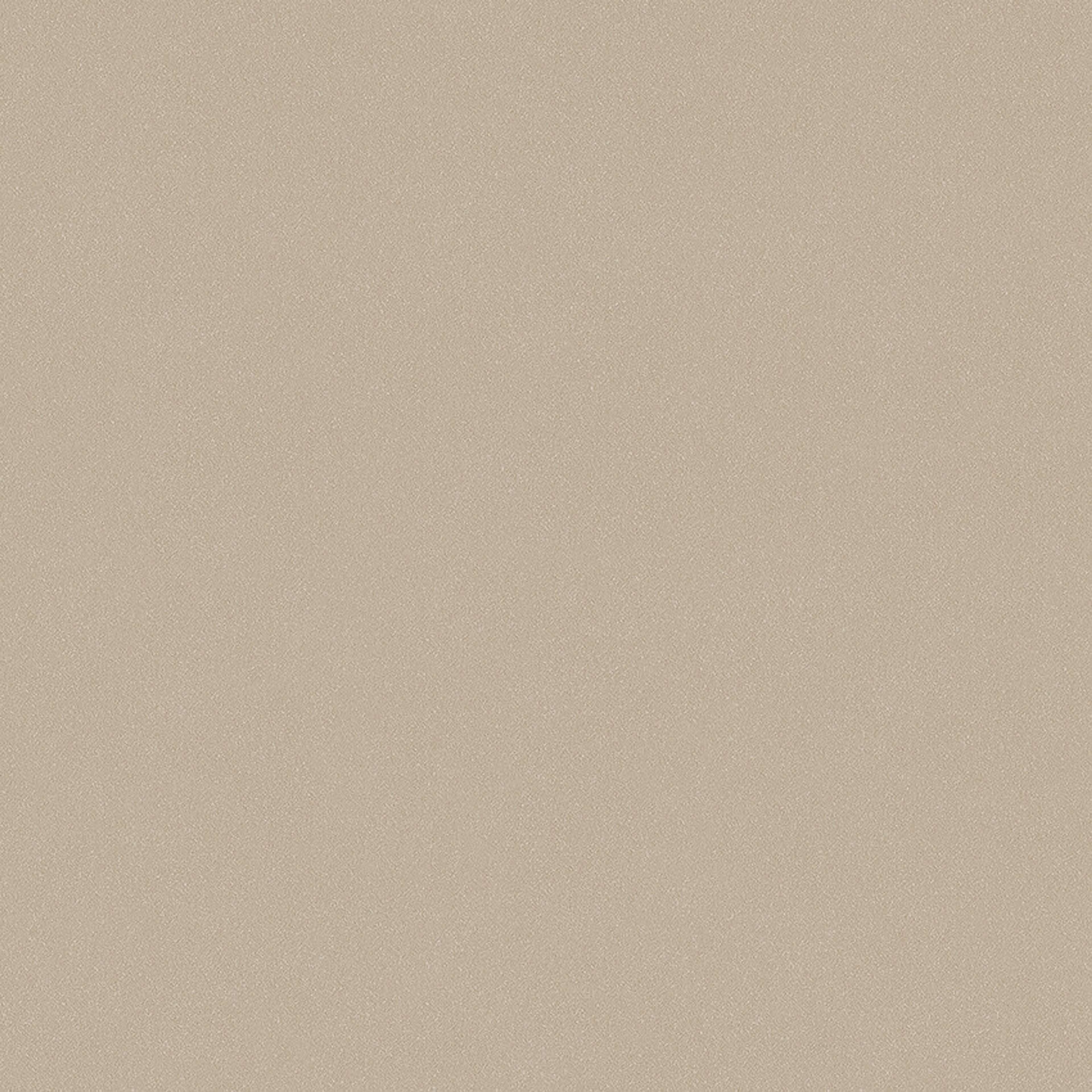 Sahara Sand tapet enfärgad i beige. Från kollektionen Pigment. Nonwoven-material.