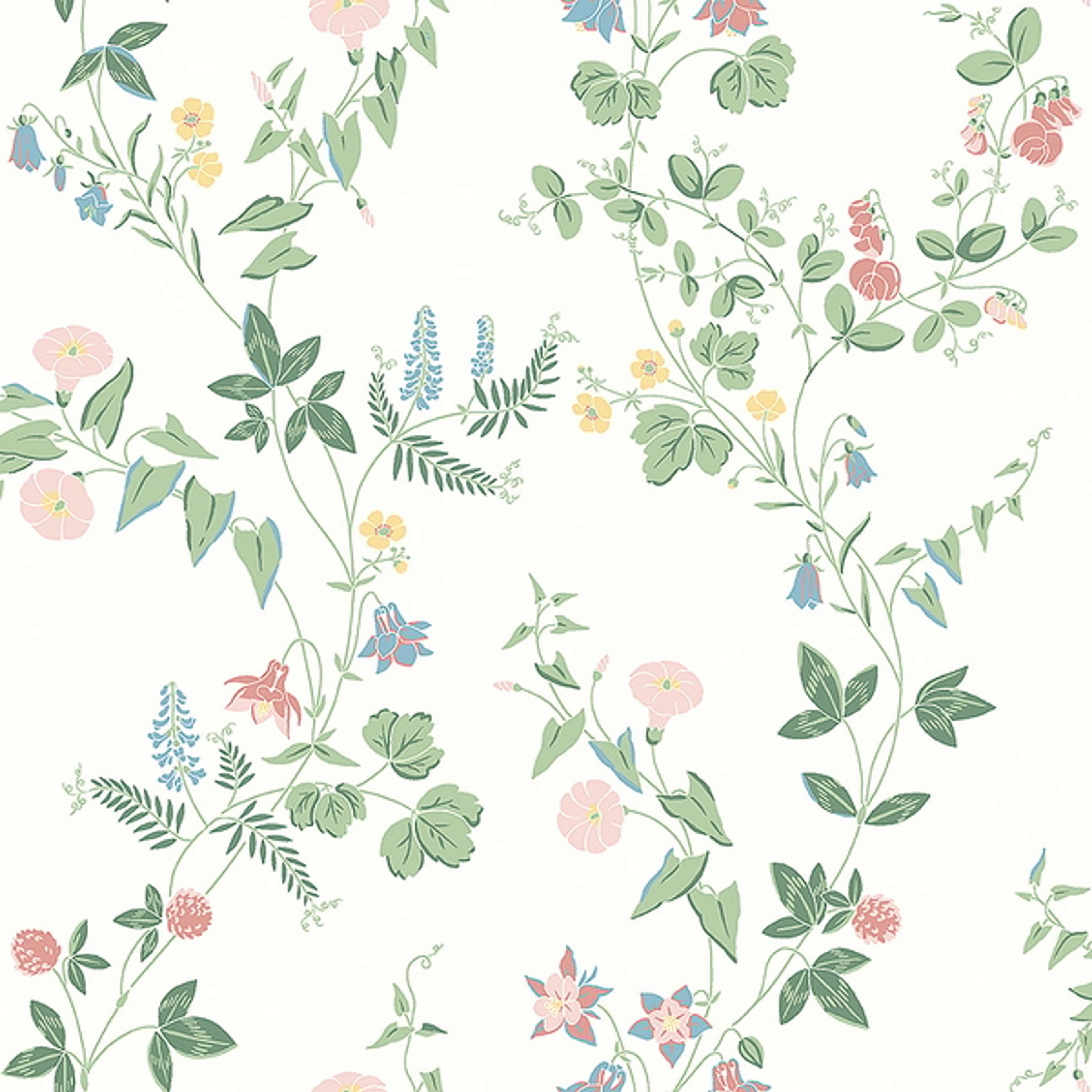 Midsummer Eve, ljus botten tapet från Boråstapeter med botaniskt mönster i vit. Från kollektionen Falsterbo III. Nonwoven-material med förskjuten passning.