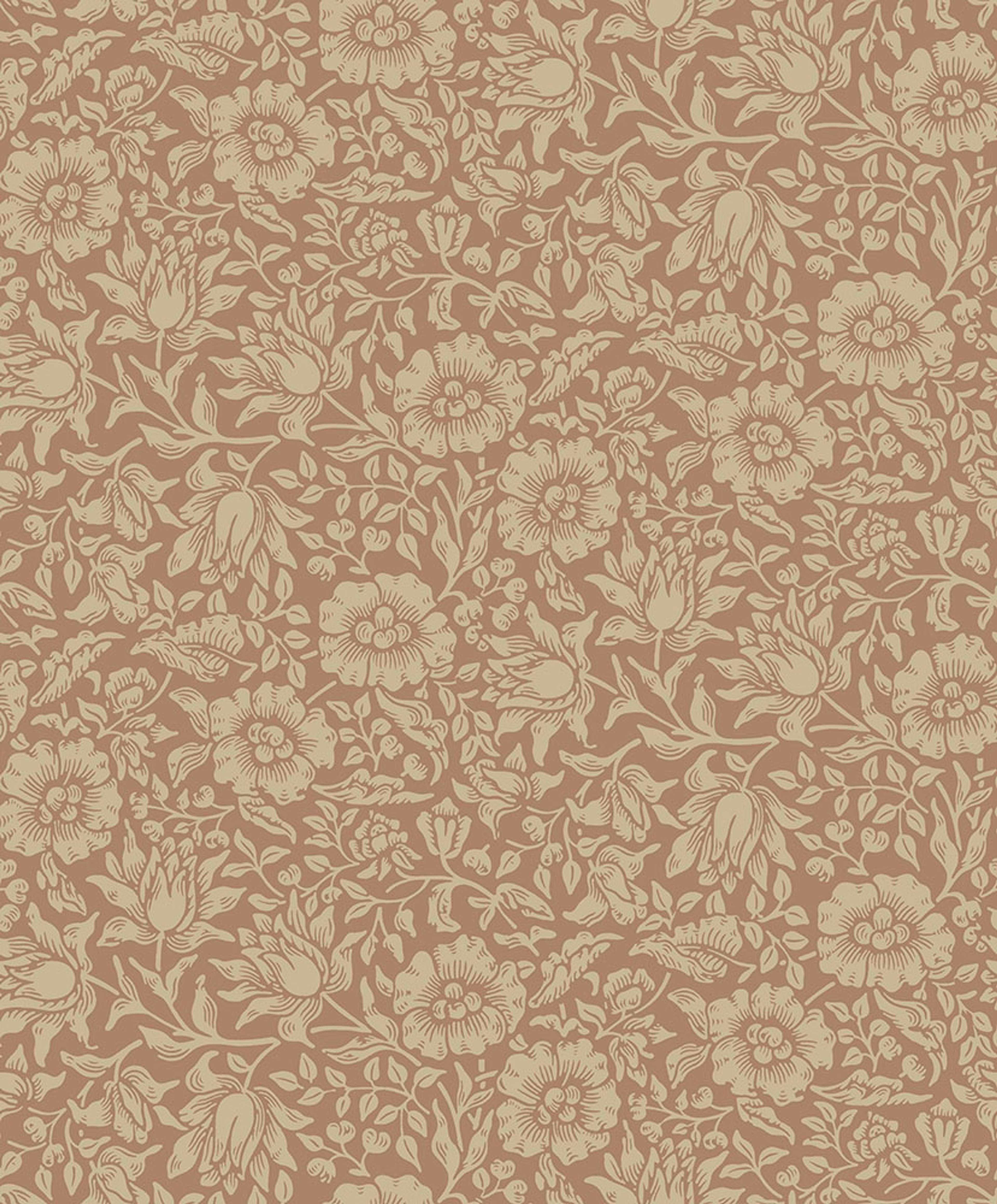 Mallow, röd tapet tapet från Midbec med botaniskt, blommigt mönster i röd. Från kollektionen Hidden Treasures vol 1. Nonwoven-material med rak passning.