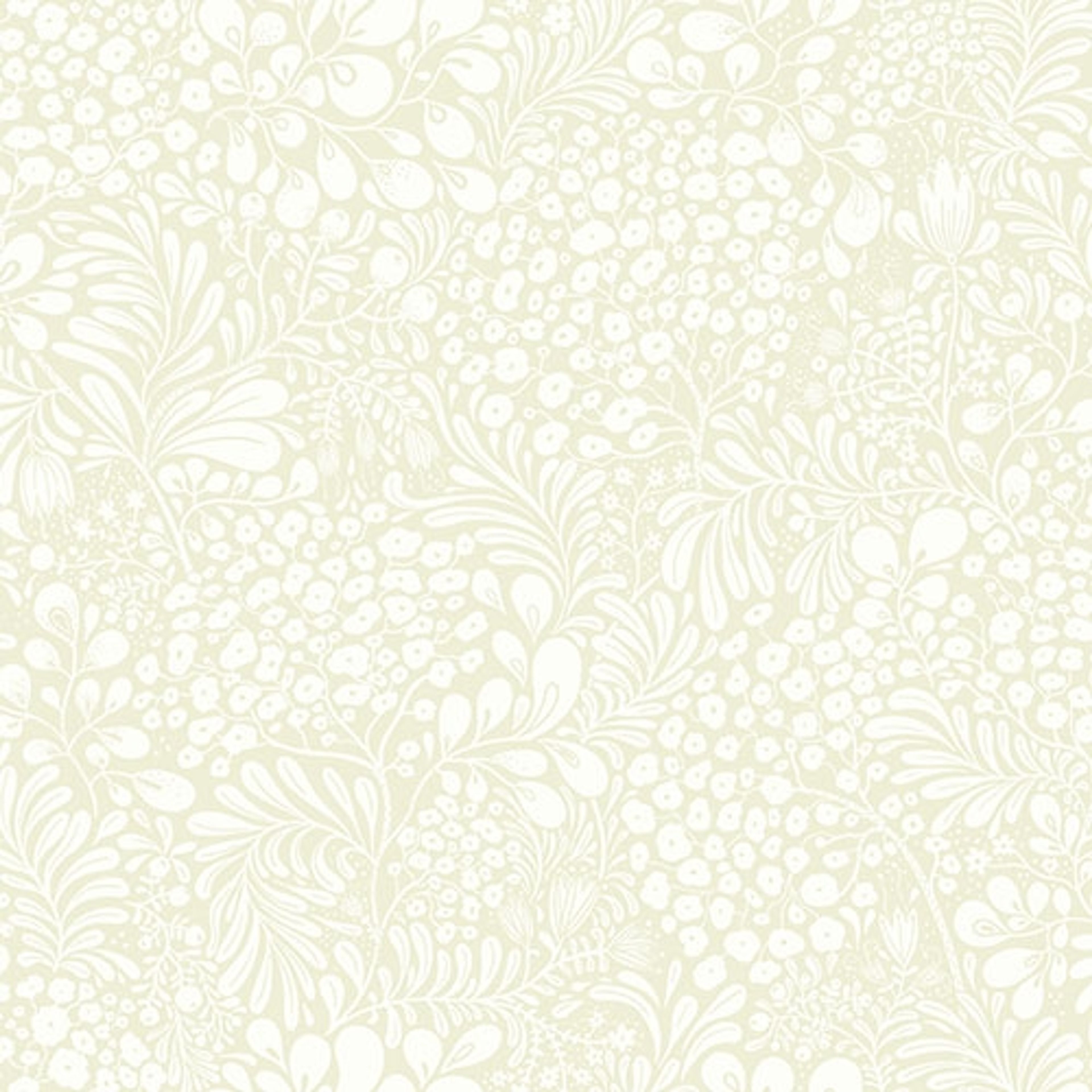 Siv, ljusbeige tapet med blommigt mönster i beige. Från kollektionen Lina 2. Nonwoven-material med förskjuten passning.
