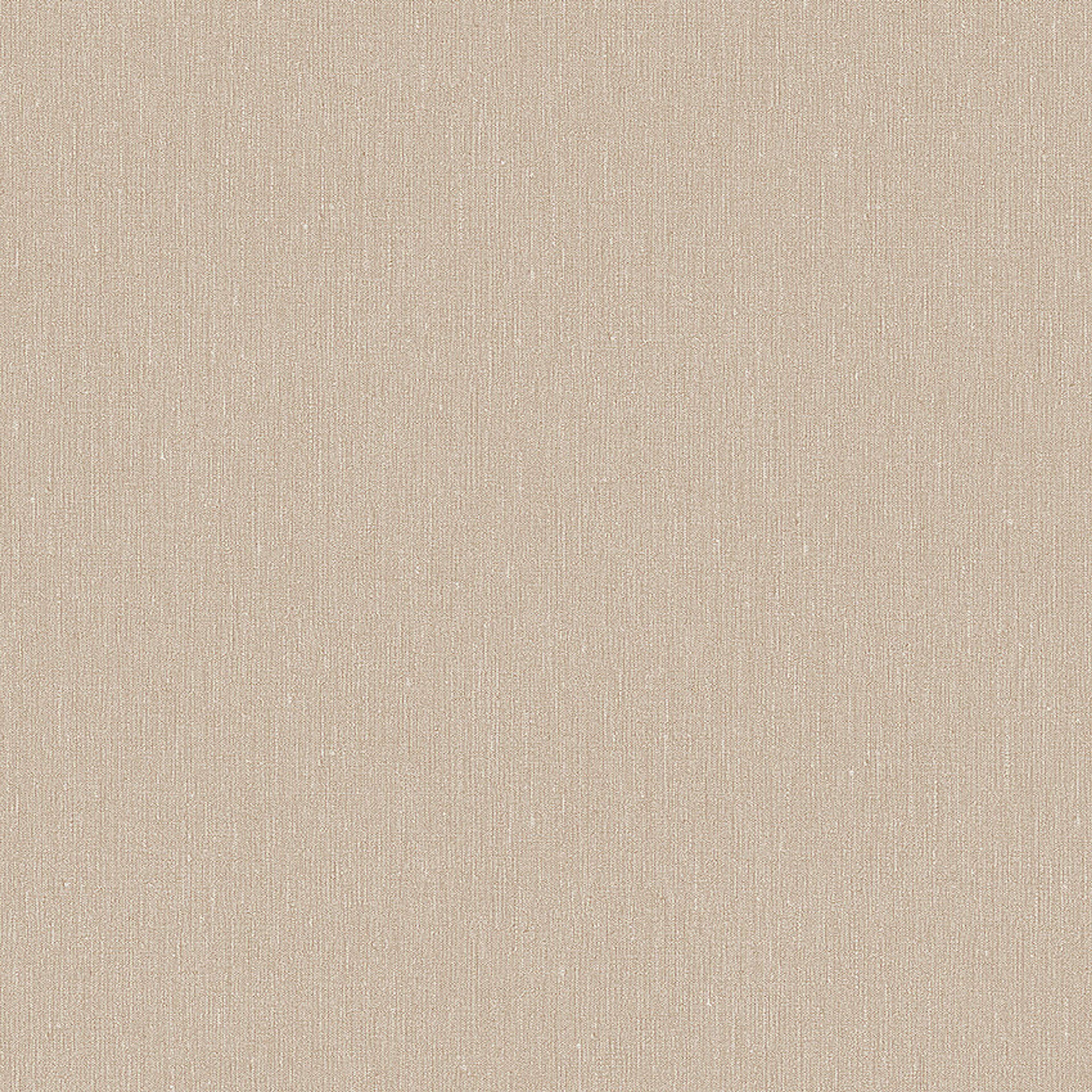 Golden Linen tapet med enfargat, textilimitation mönster i beige. Från kollektionen Linen. Nonwoven-material. Passar i vardagsrum och matsal.
