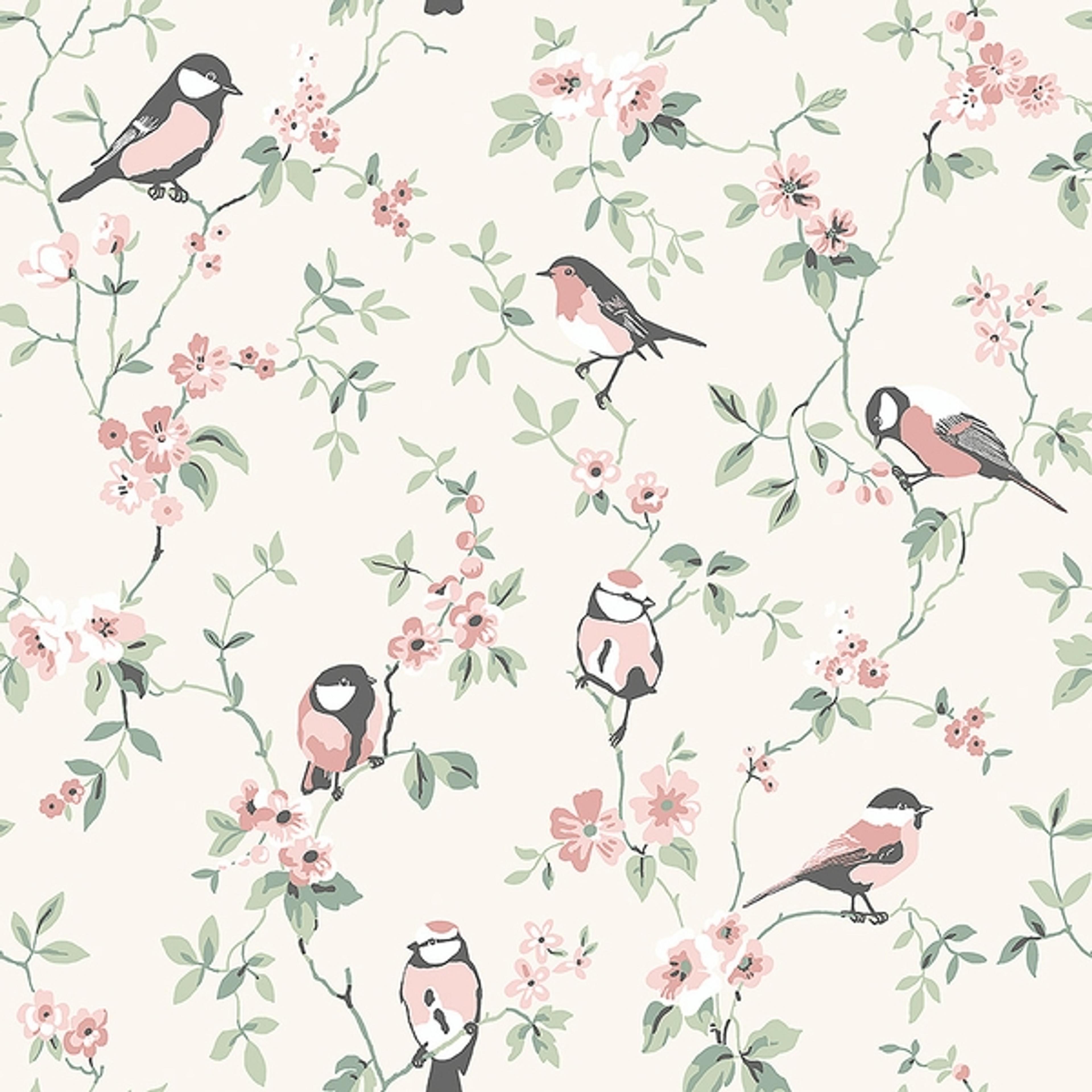 Falsterbo Birds tapet från Boråstapeter med botaniskt mönster i beige. Från kollektionen Falsterbo III. Nonwoven-material med rak passning.