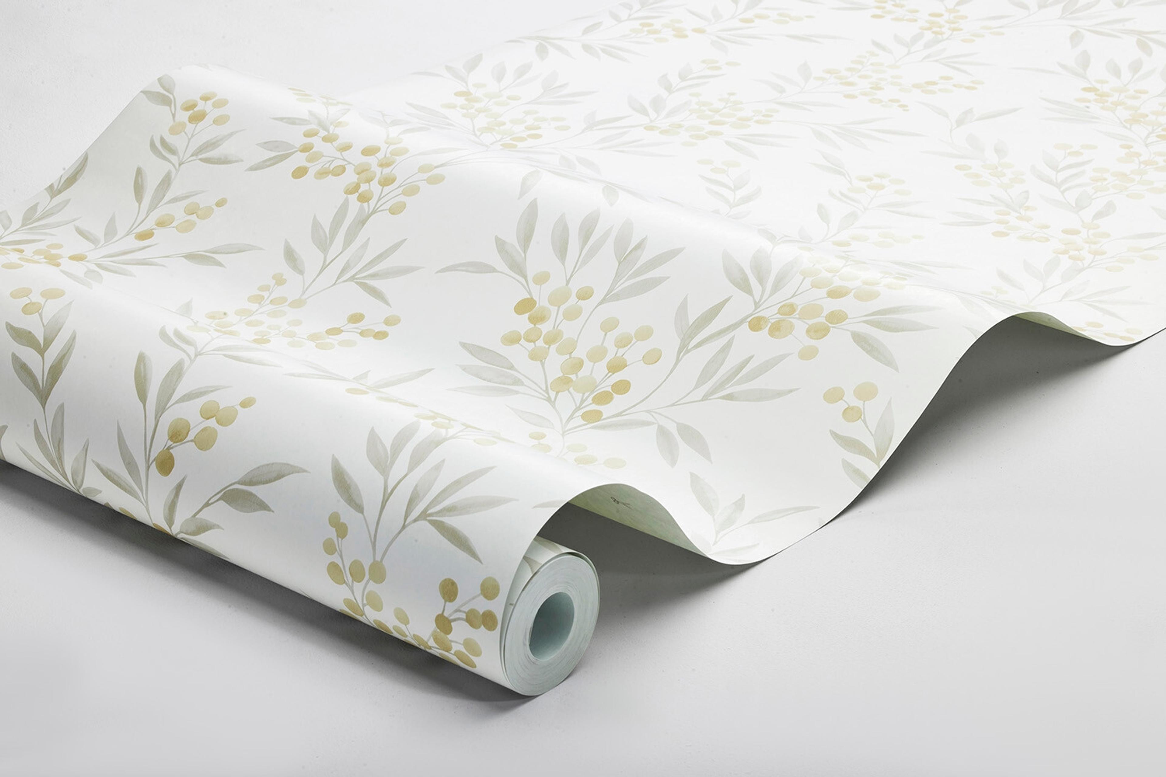 Forest Berries tapet med botaniskt mönster i vit. Från kollektionen Woodland. Nonwoven-material med rak passning.