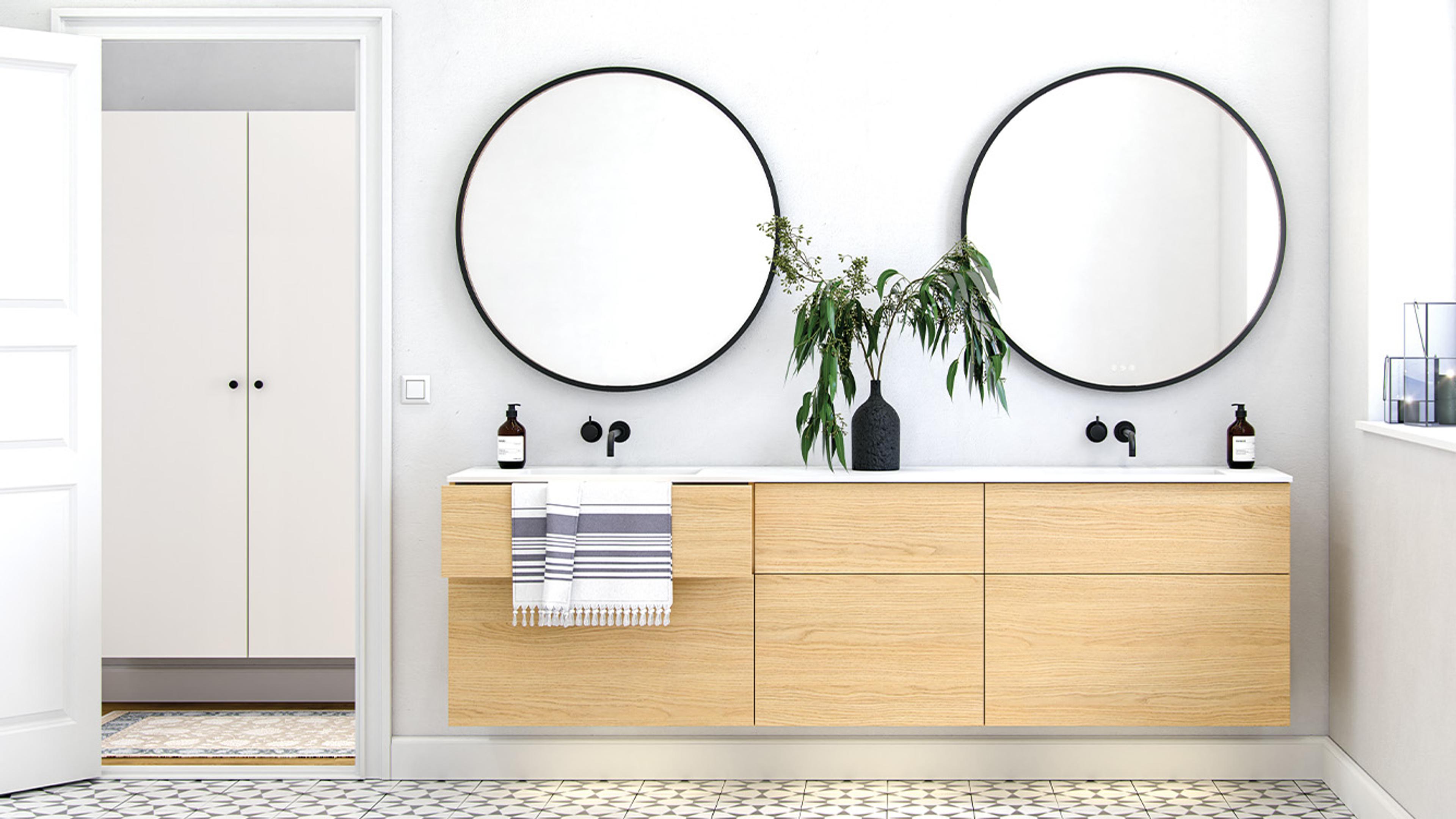 Dansani Inzo baderomøbel 220 cm i nordisk eik med Moon speil med sort ramme