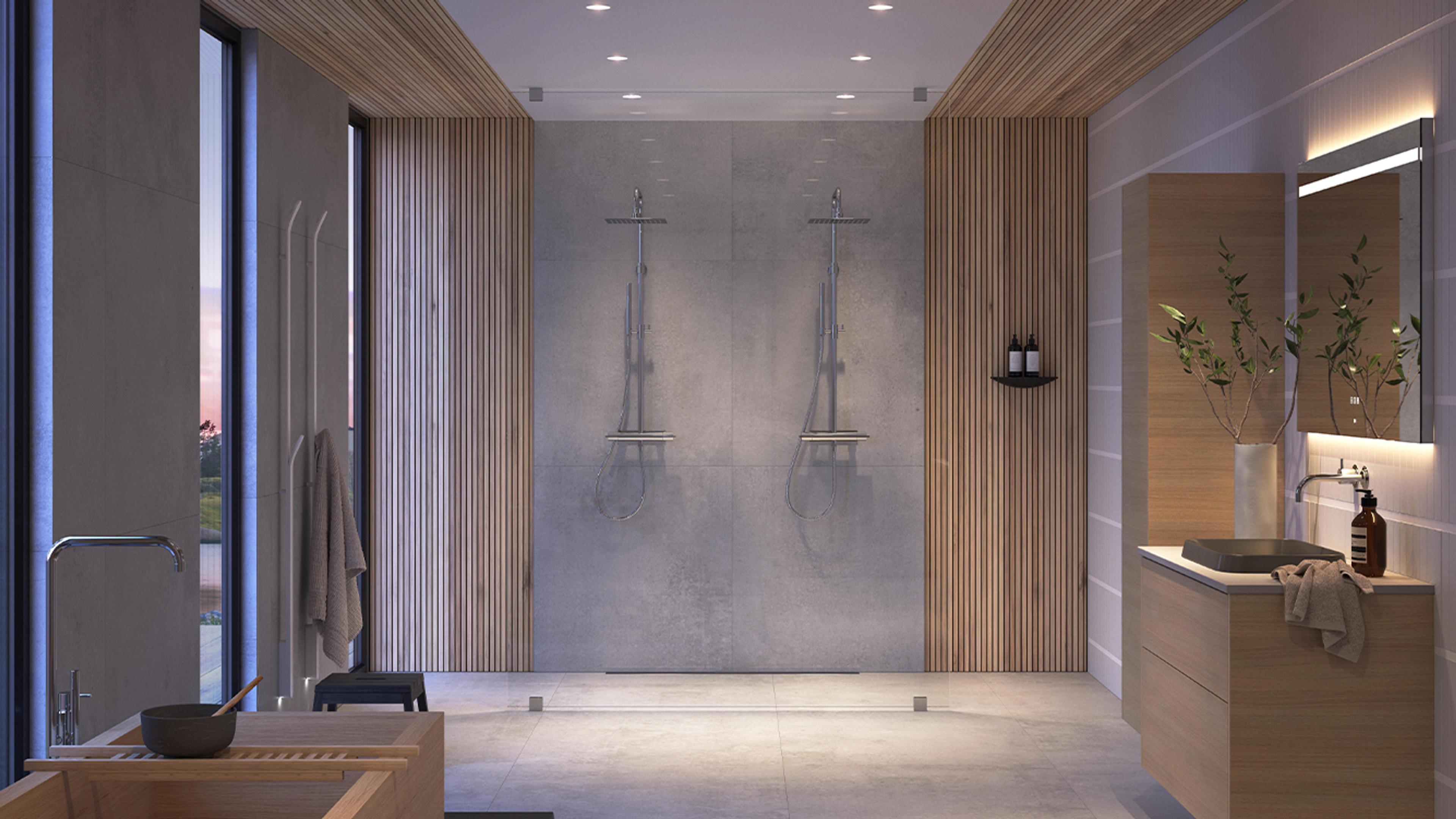 INR Arc 43 Plus dusjvegg fra gulv til tak, betongfliser og trespiler på vegg og i tak