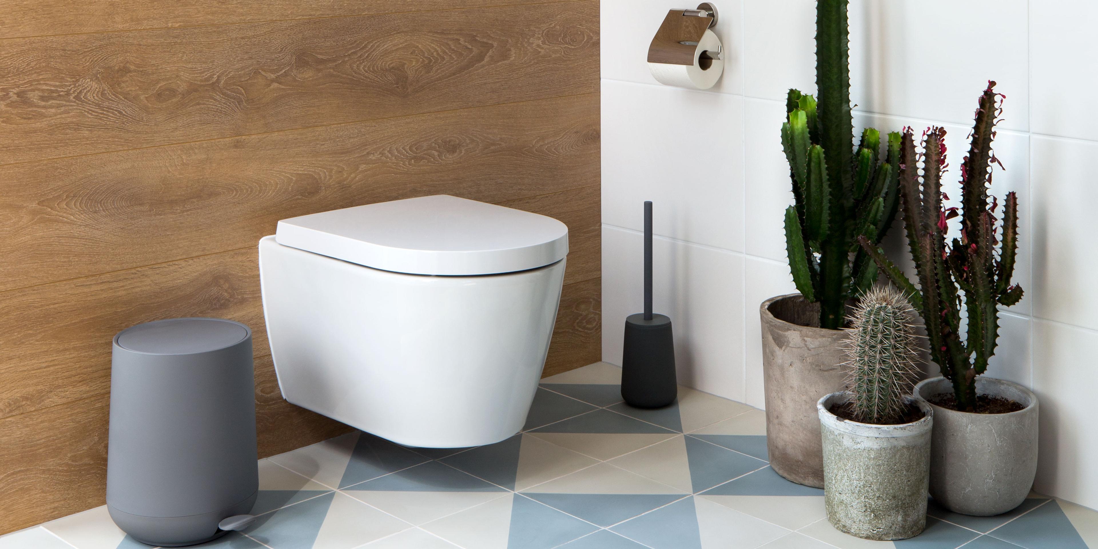 Enkel oppgradering av badet med nytt toalettsete