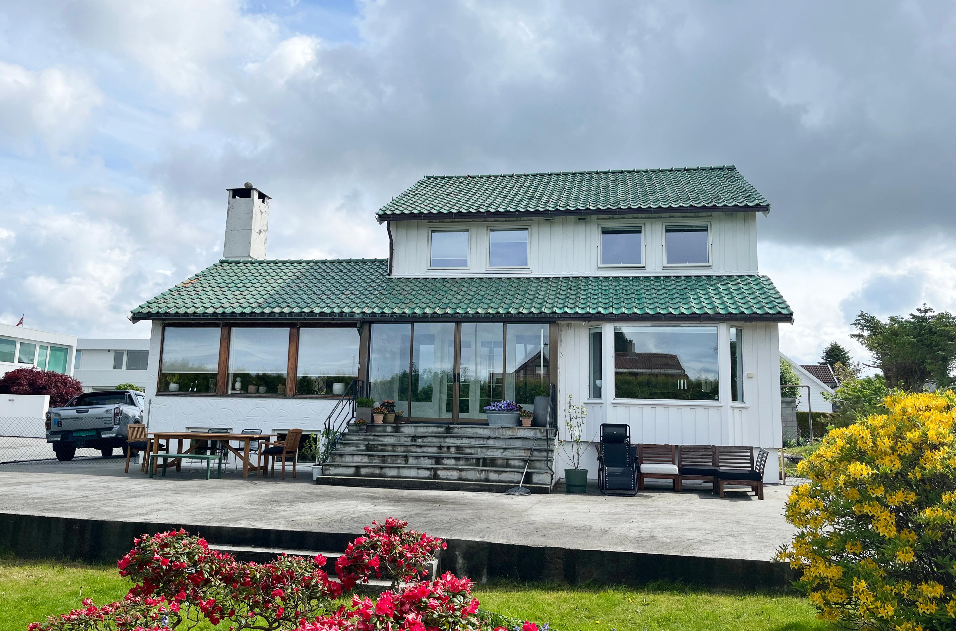 Hagefasade før