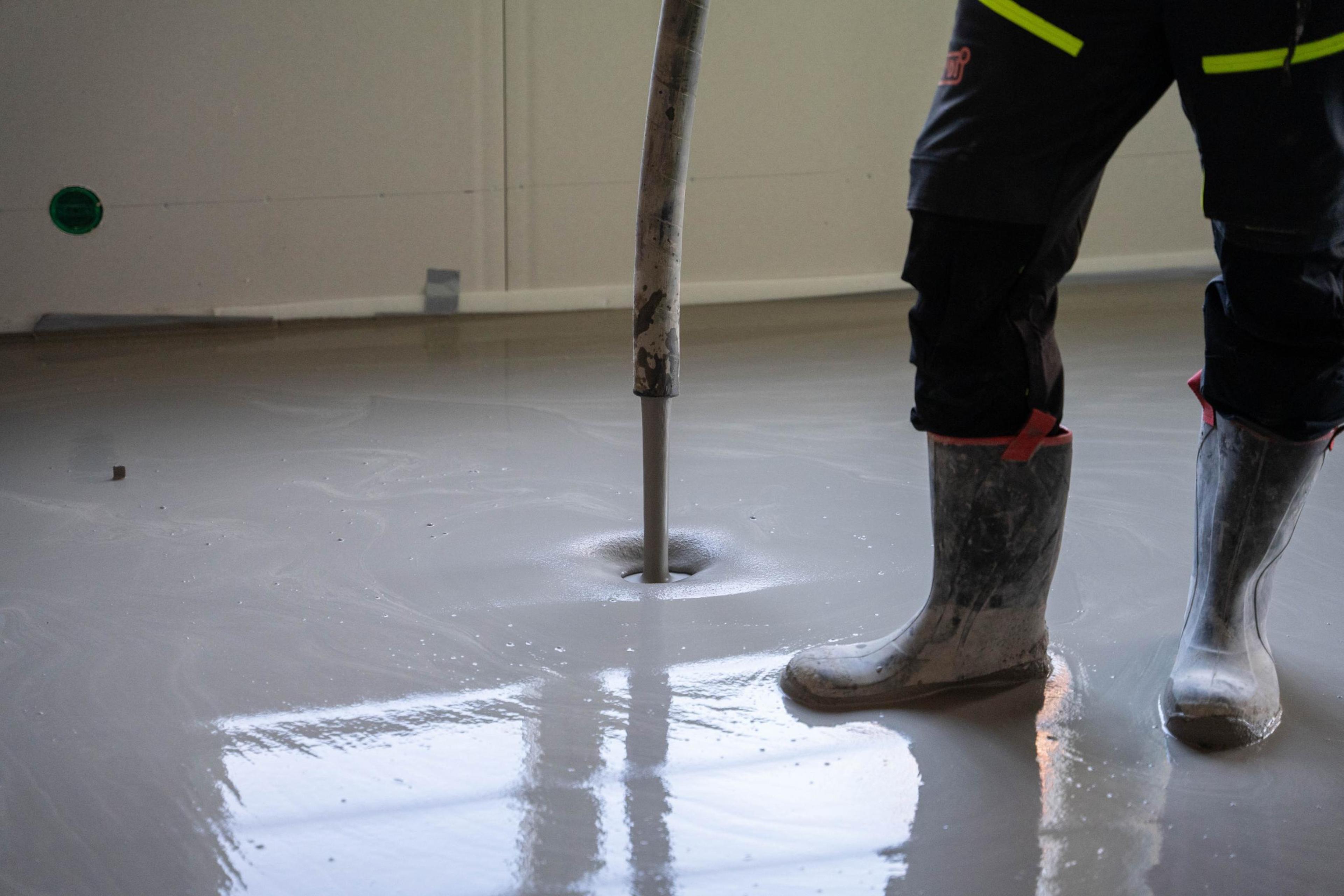 Bildet viser avretting av gulv