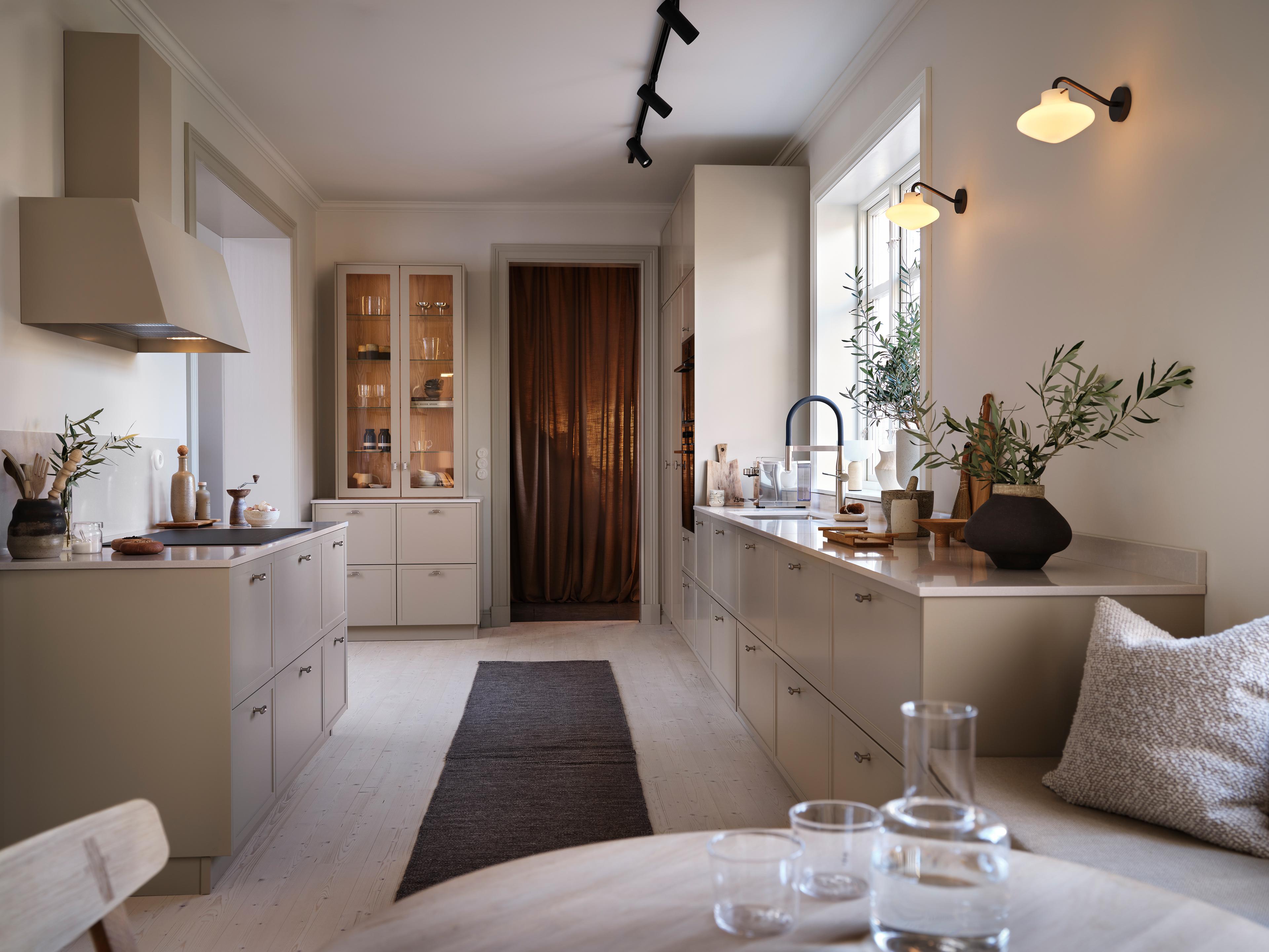 Mørkt beige Aroma kjøkken fra Drømmekjøkkenet