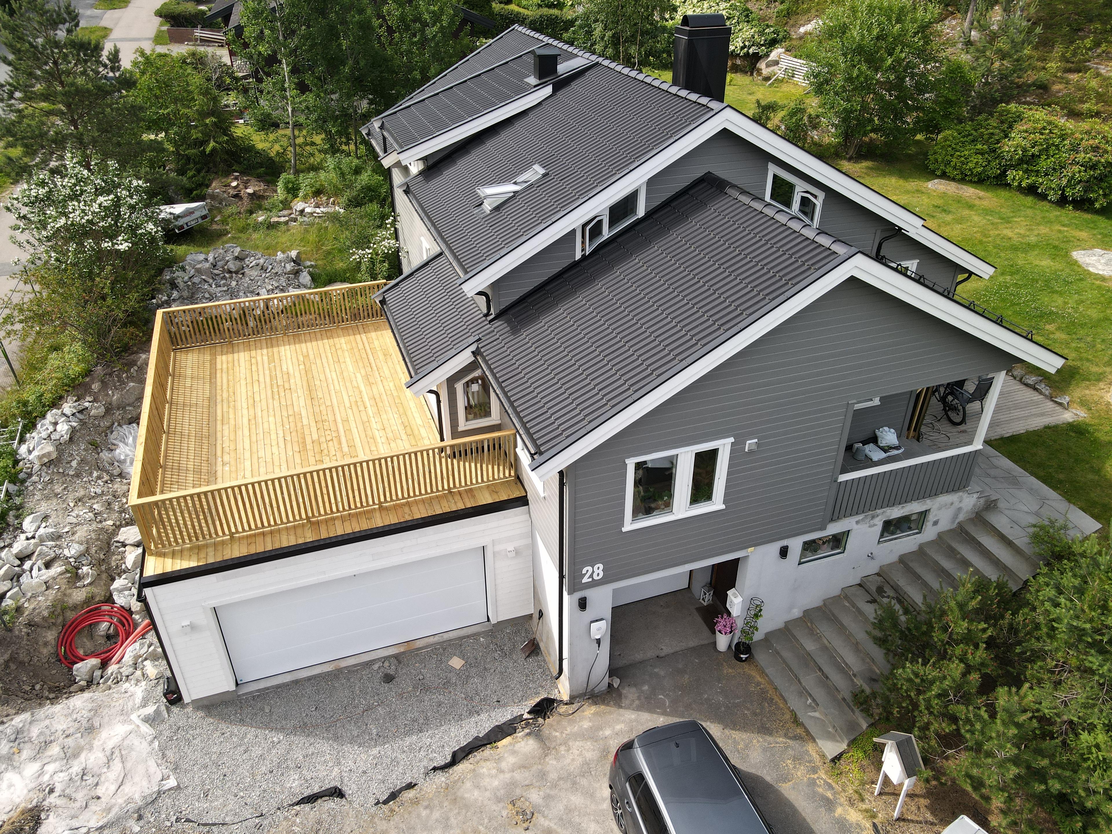 Nyoppført garasje i Lifaret 28 på Trollåsen 