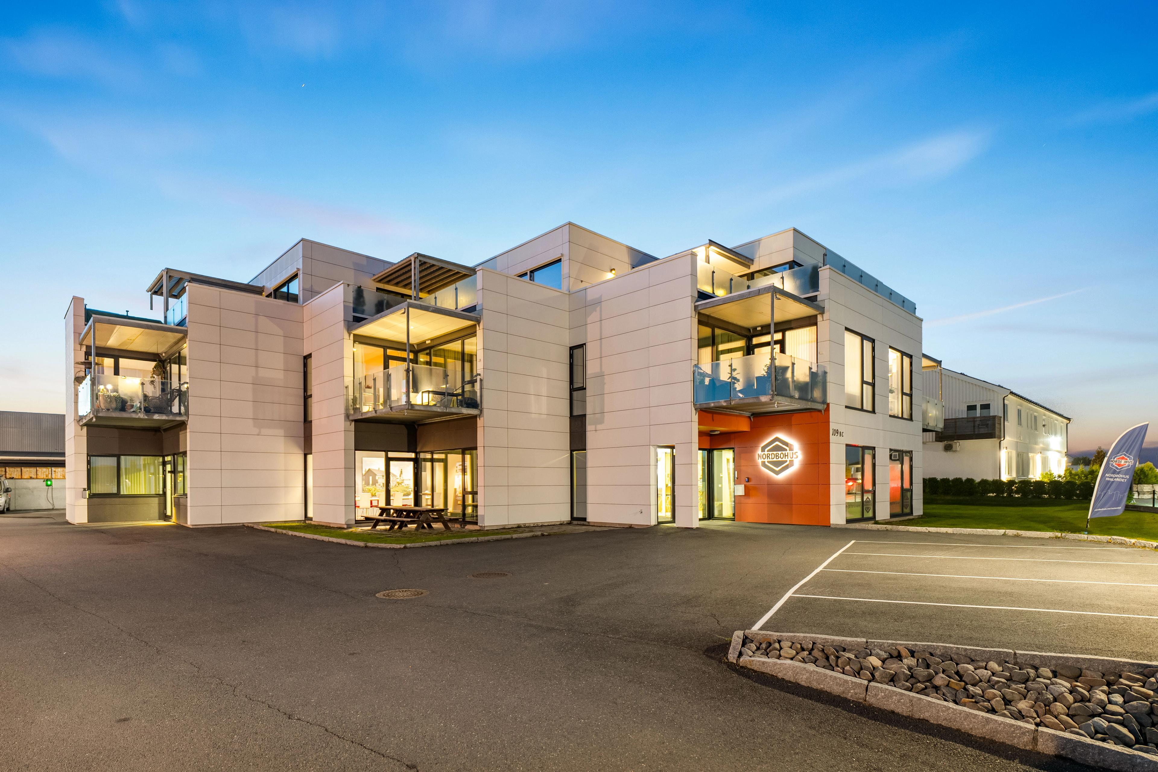 Våre kontorlokaler i første etasjer i Østre Totenveg 109B