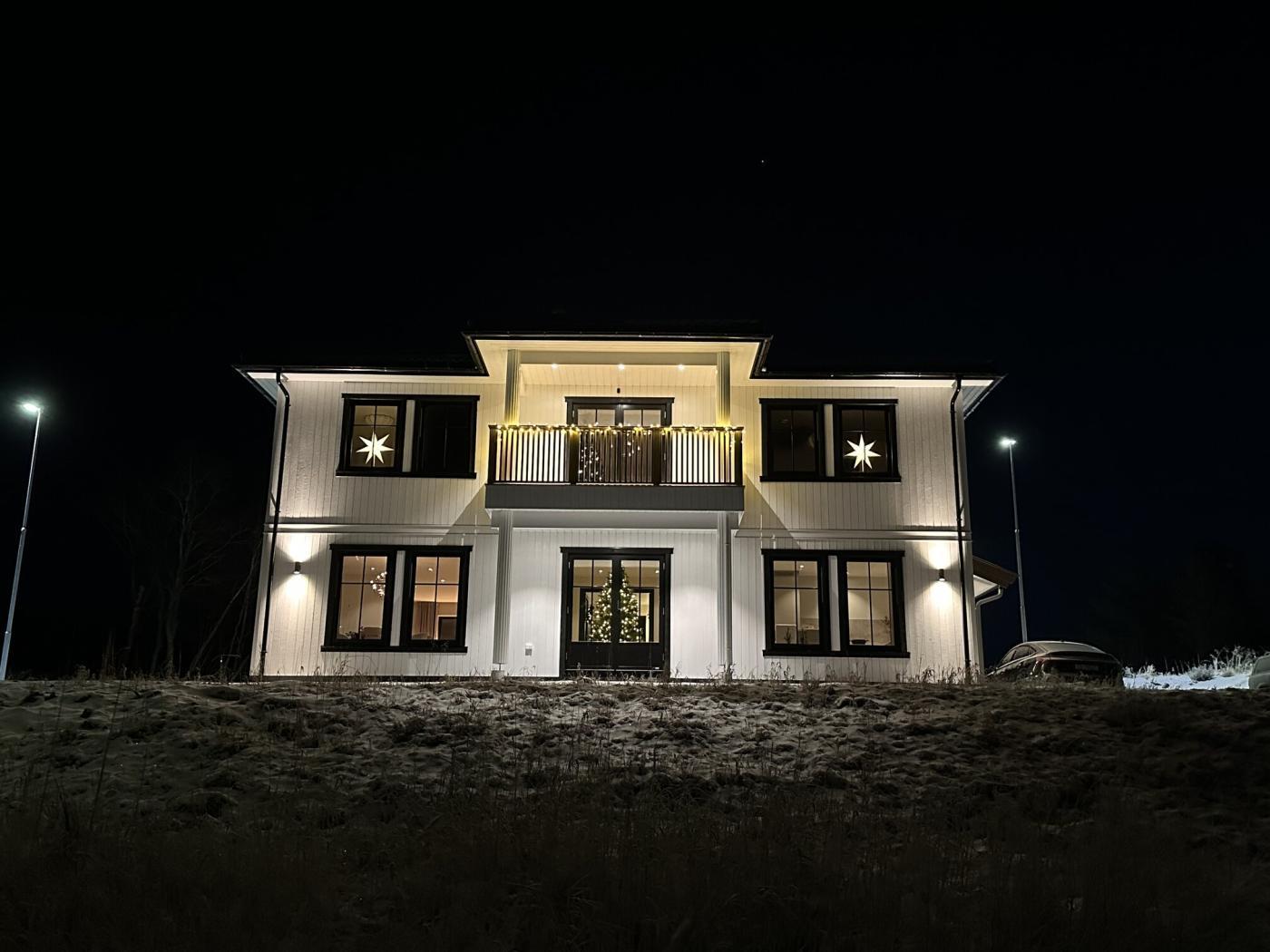Kveldsbilde av eneboligen Orion fra Nordbohus