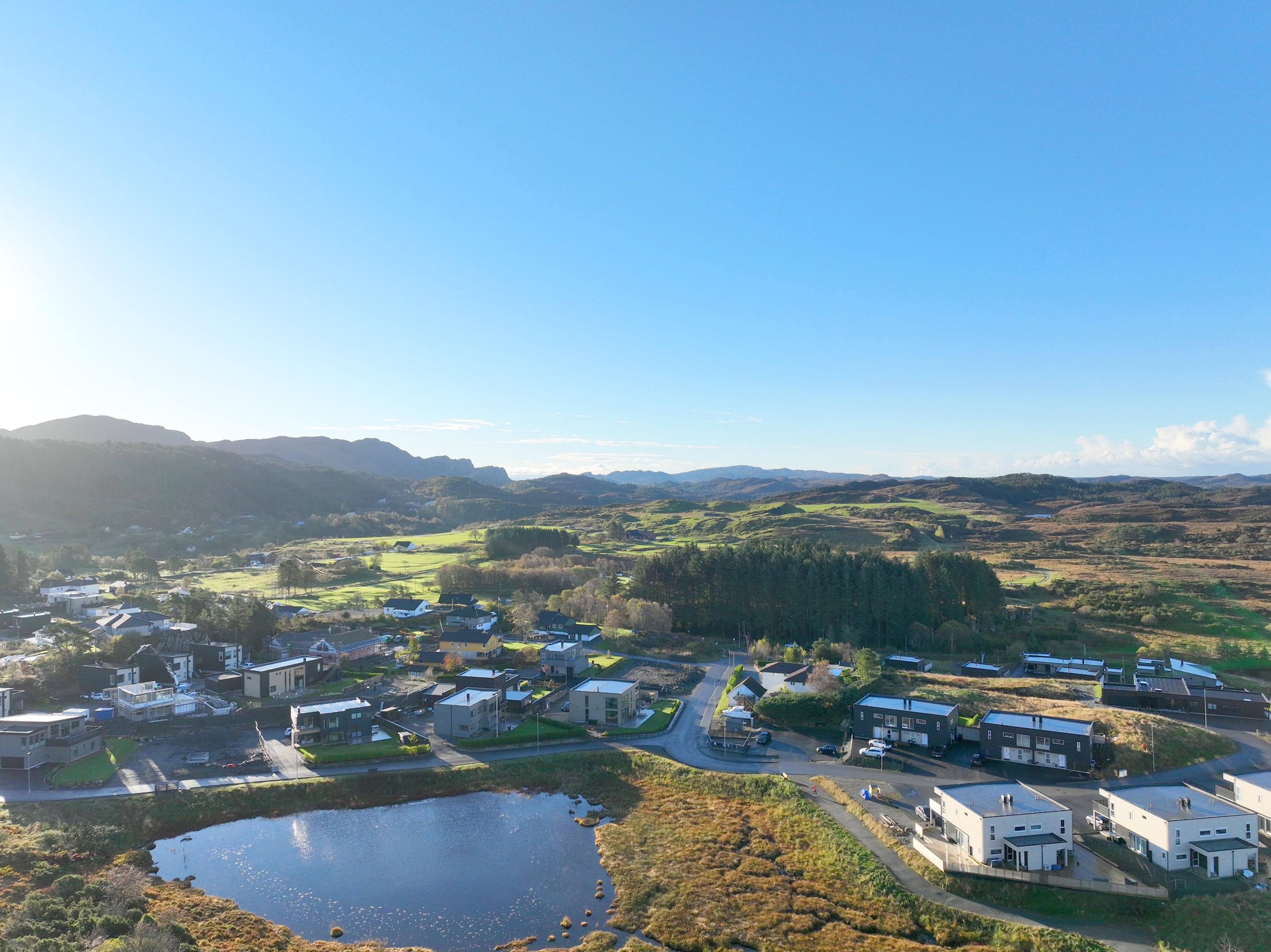 Arkitekttegnet hus på Huldrespeilet på Fjell utenfor Bergen