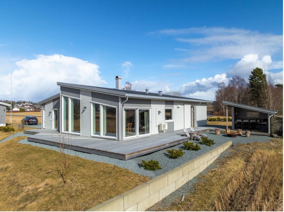 Moderne atriumhus bygget av Nordbohus