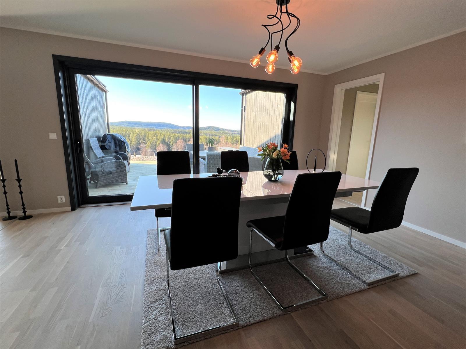 Flott utsikt fra spisestuen