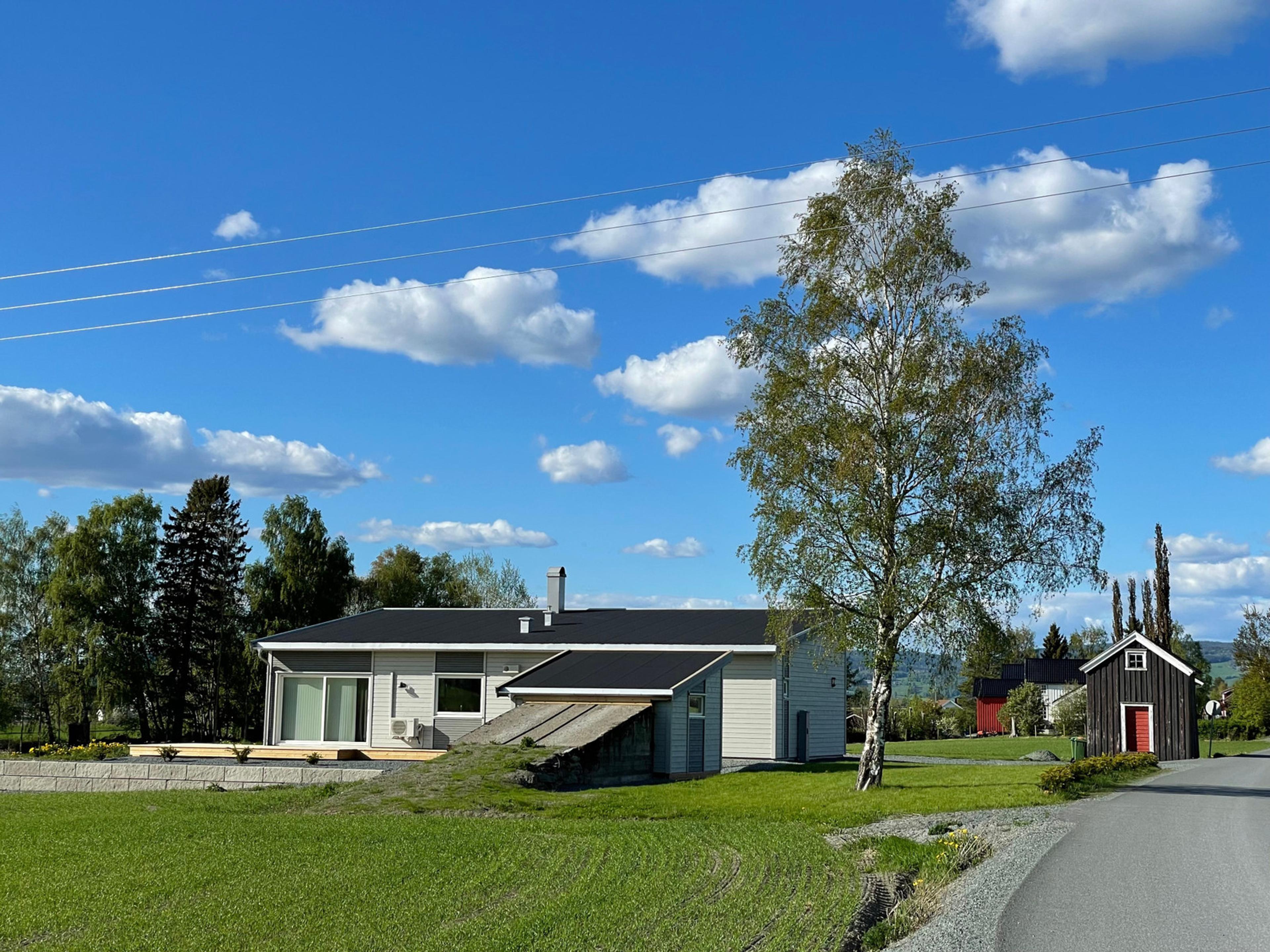Huset sett fra veien