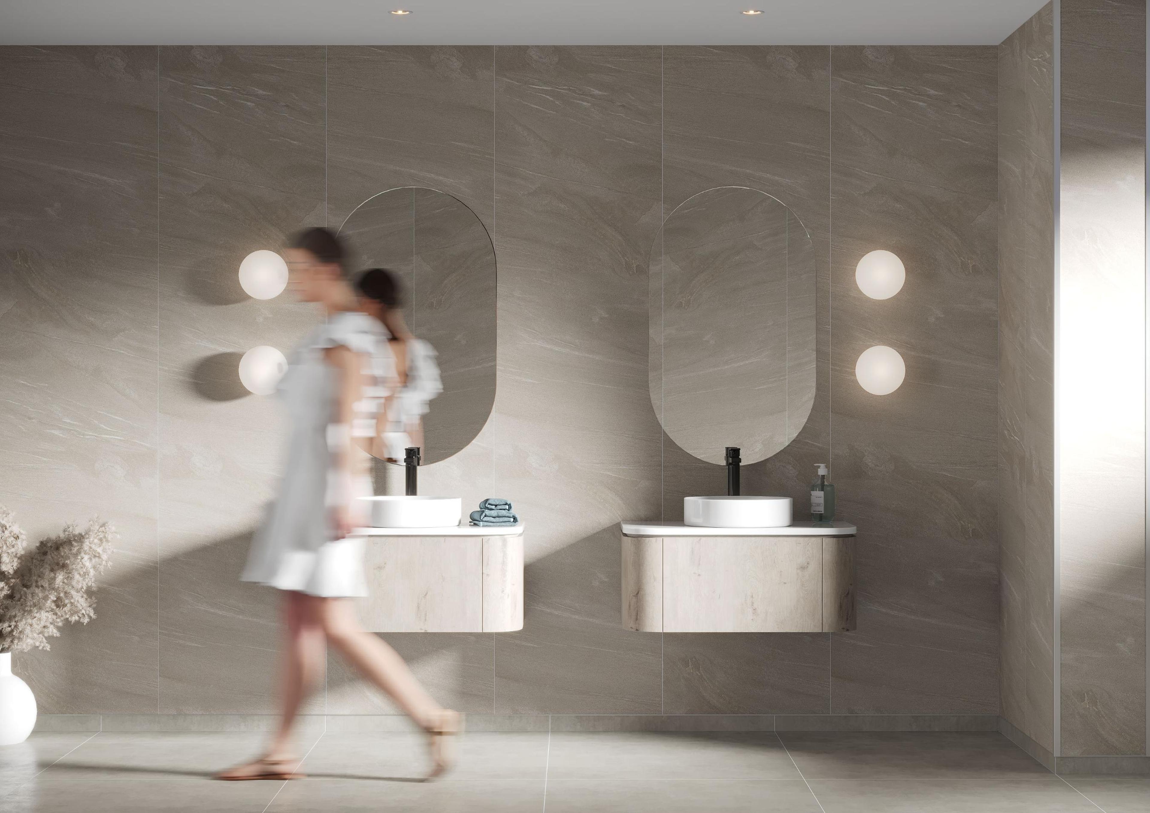 Beige stone veggplater på badet fra Fibo