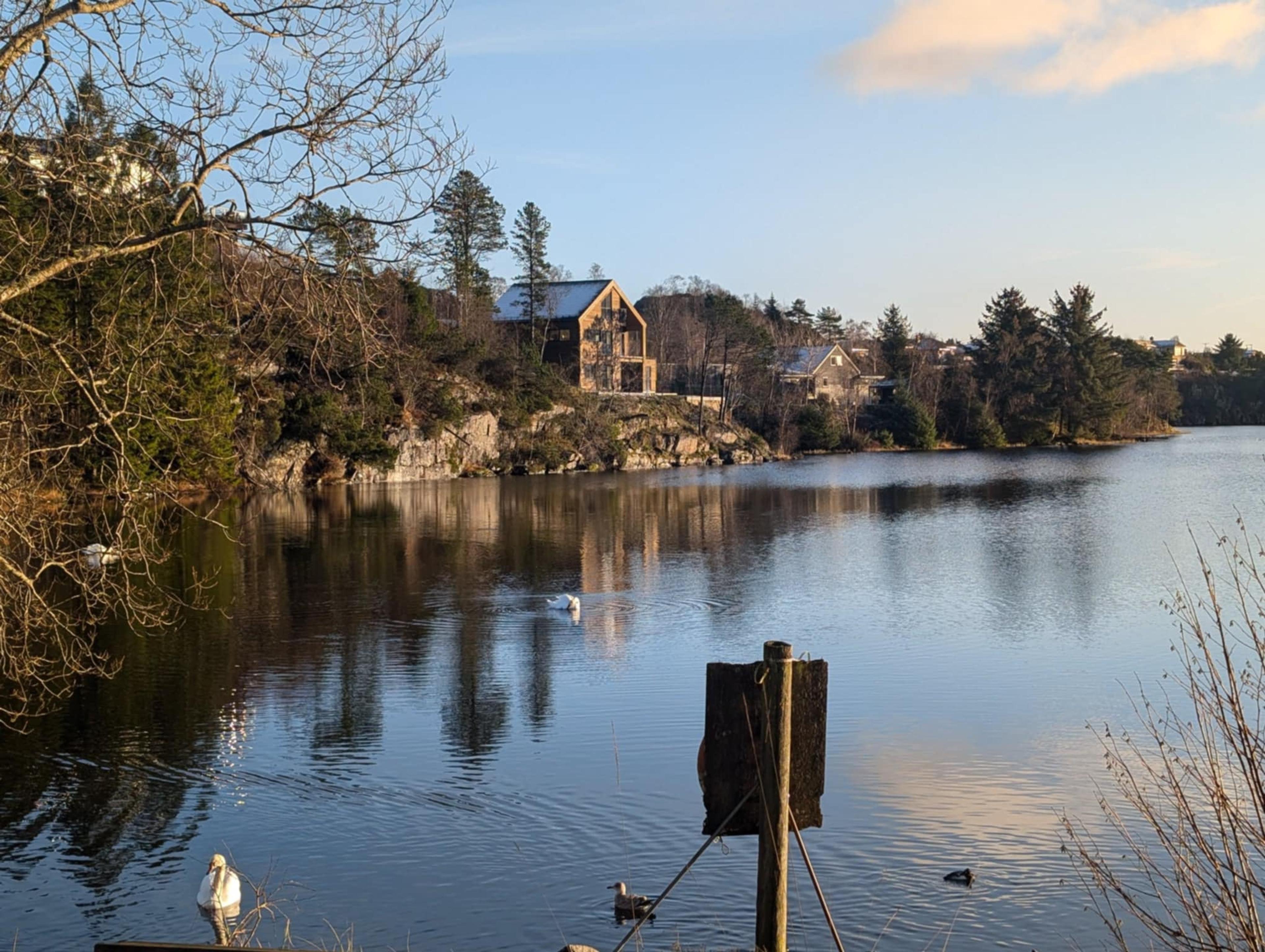 Unik beliggenhet ved vannet