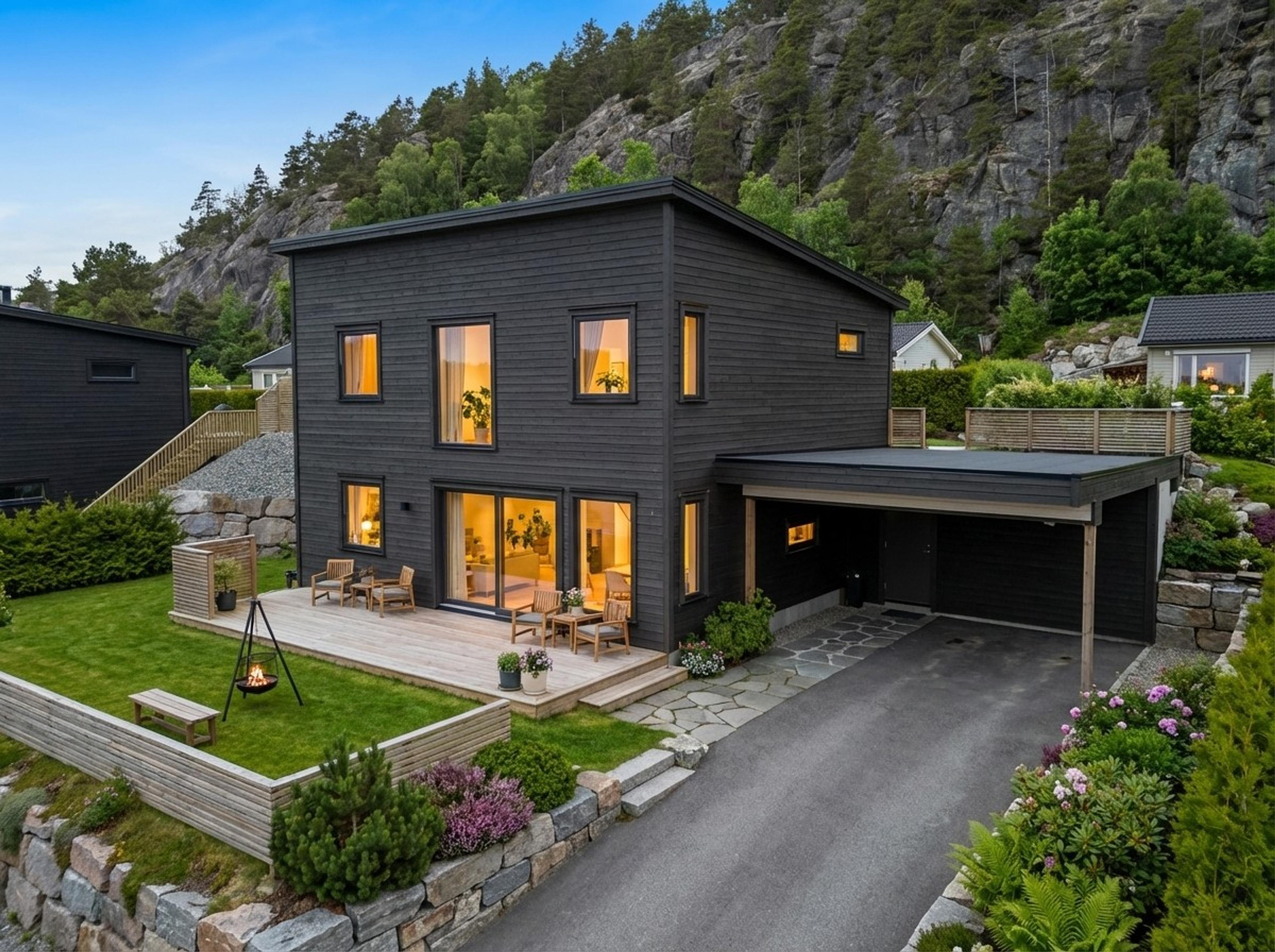 Velkommen til Øvre Skoledalen 10 – en flott enebolig på solrike Tofte