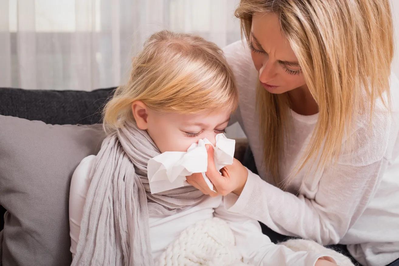 Et sykt barn med astma og allergiplager
