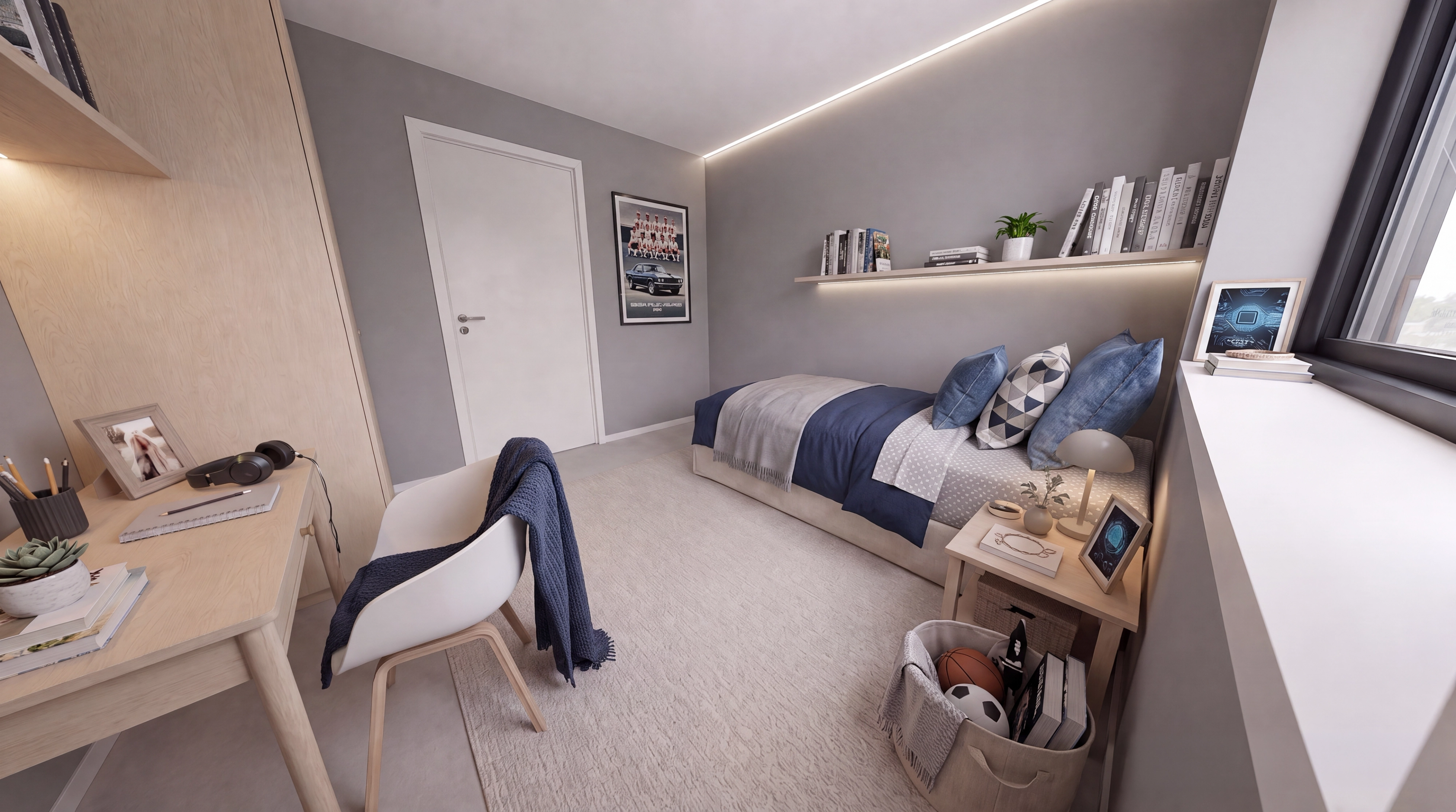 Moderne gutterom med enkeltseng, skrivebord, innebygd garderobe, blå tekstiler, vegghyller og stort vindu.