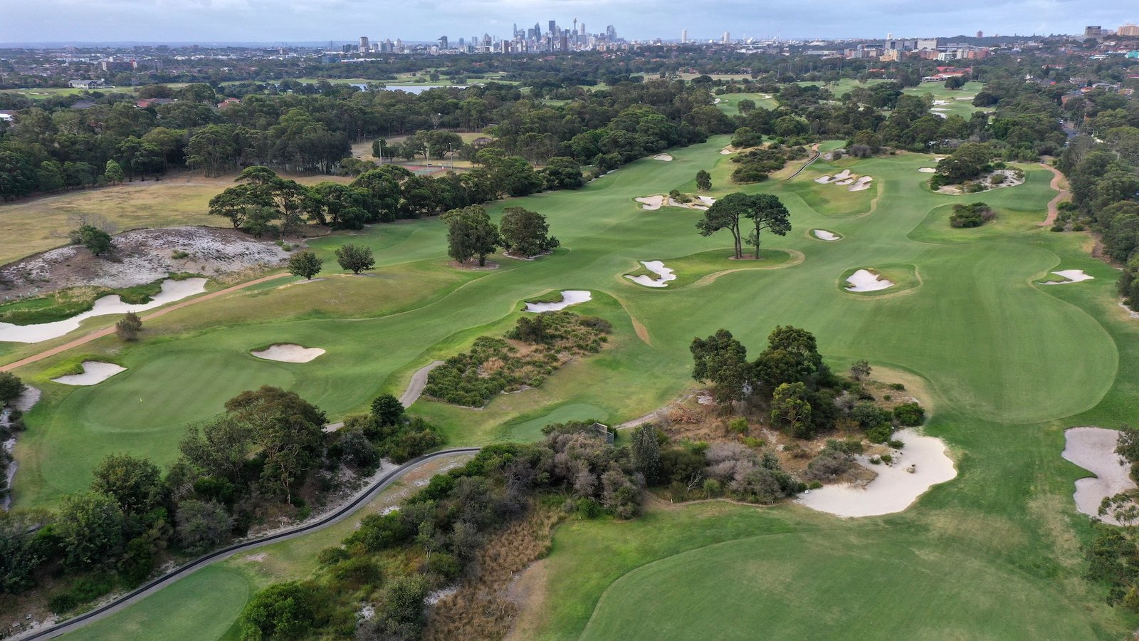 Bonnie Doon golf course — image 9
