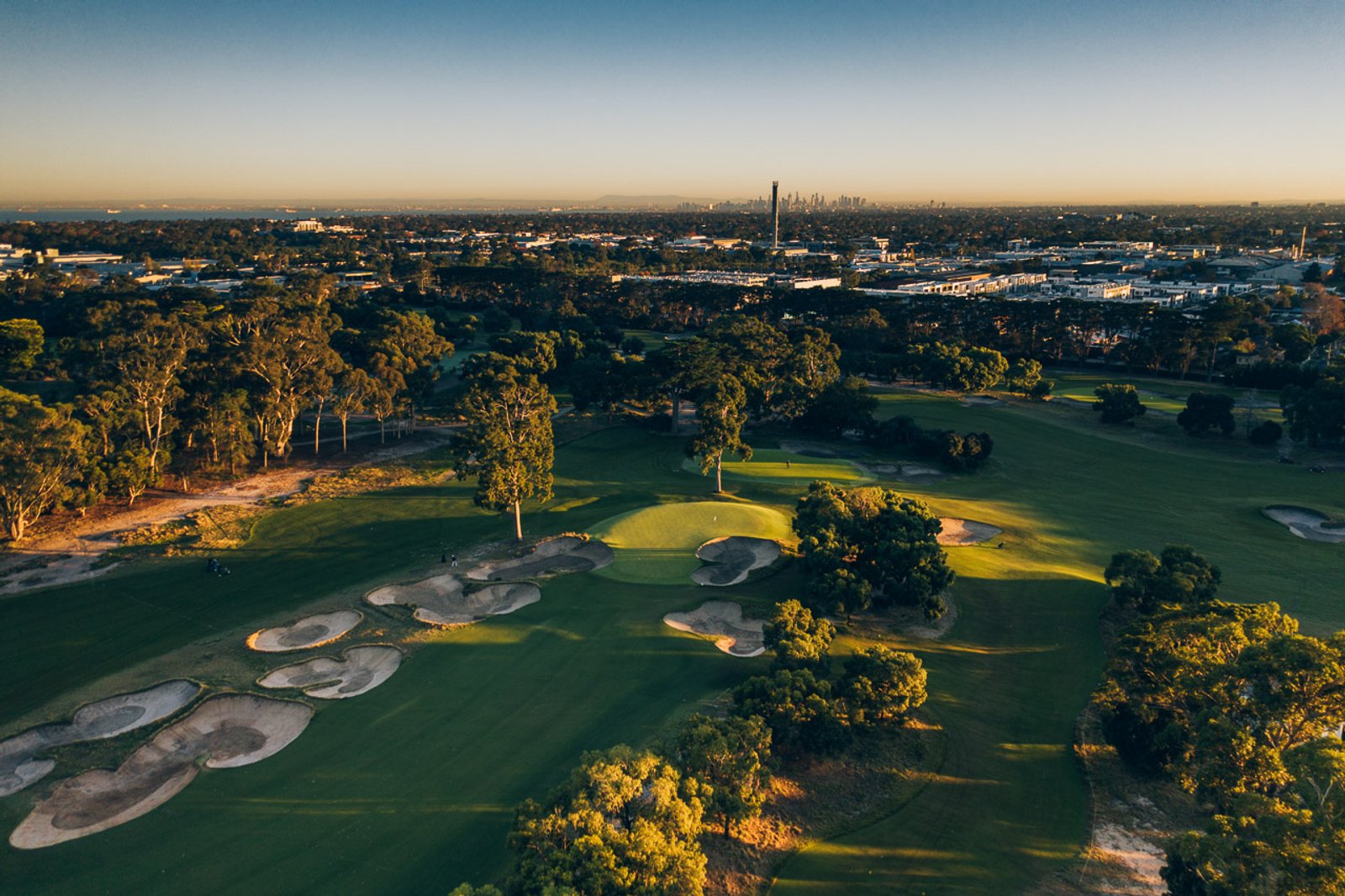 Victoria golf course — image 7