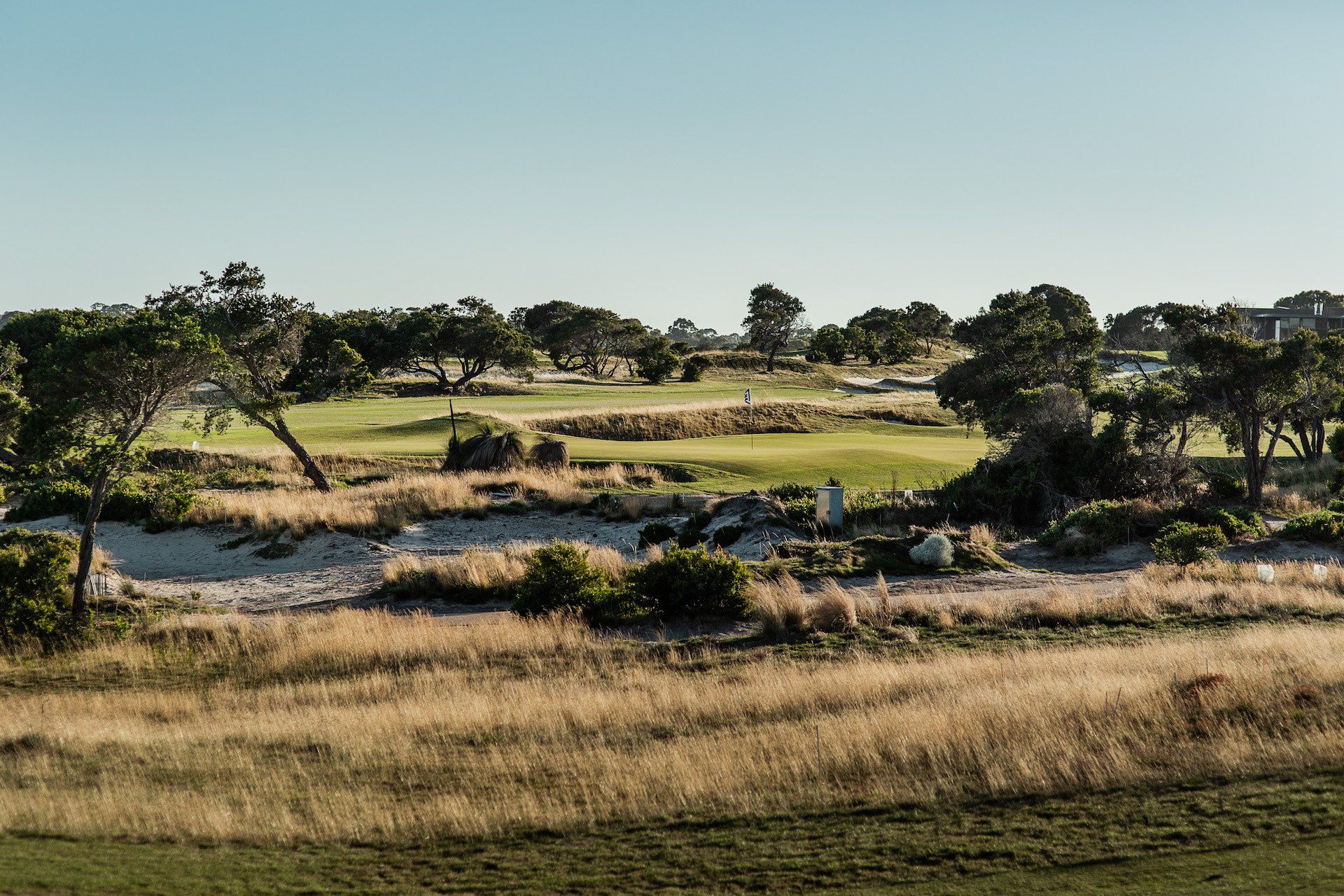 Lonsdale Links golf course — thumbnail