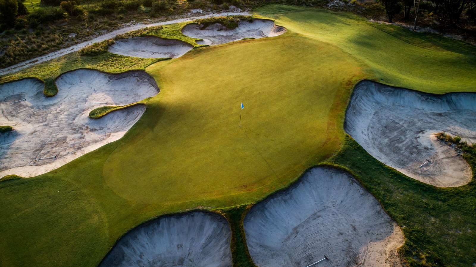 Kingston Heath golf course — image 1