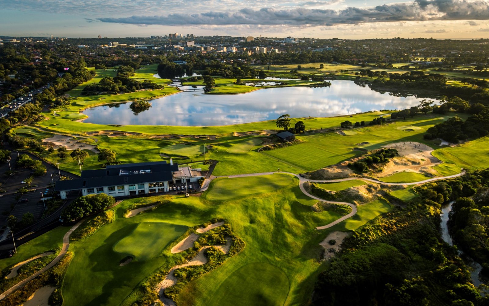Victoria golf course — image 5