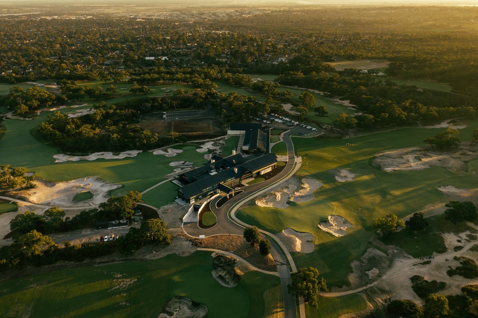 Peninsula Kingswood golf course — image 9