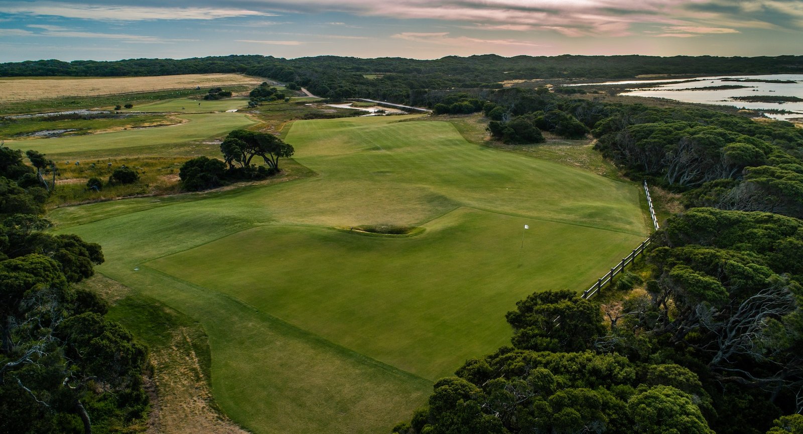 Lonsdale Links golf course — image 4