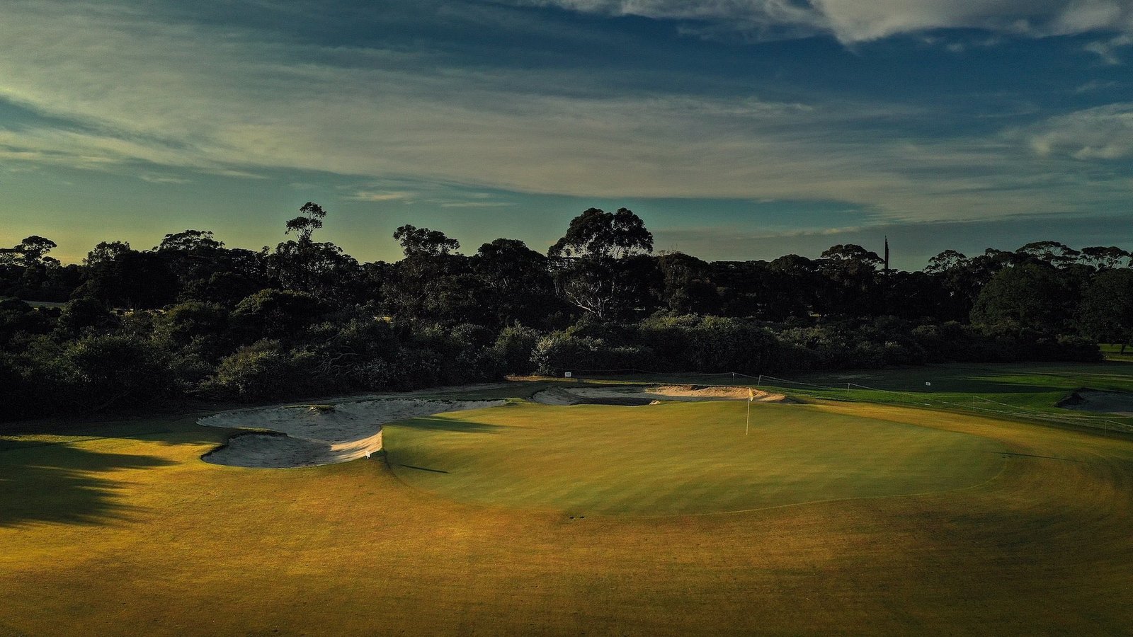 Royal Queensland golf course — image 2