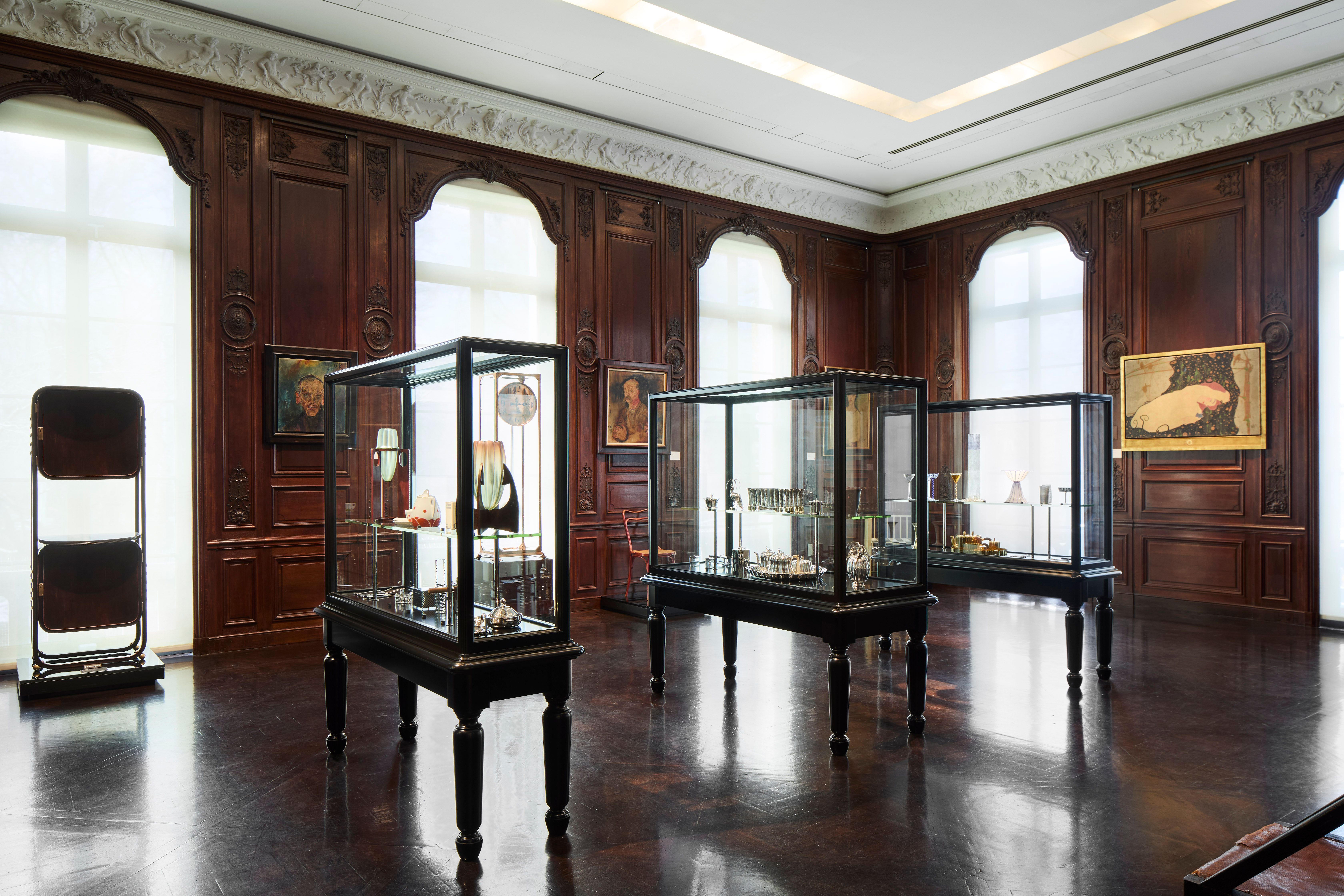 【 屋根裏美術館 - West Wing 】At the Garret This is Neue Galerie on the corner of 86th and 5th Avenue