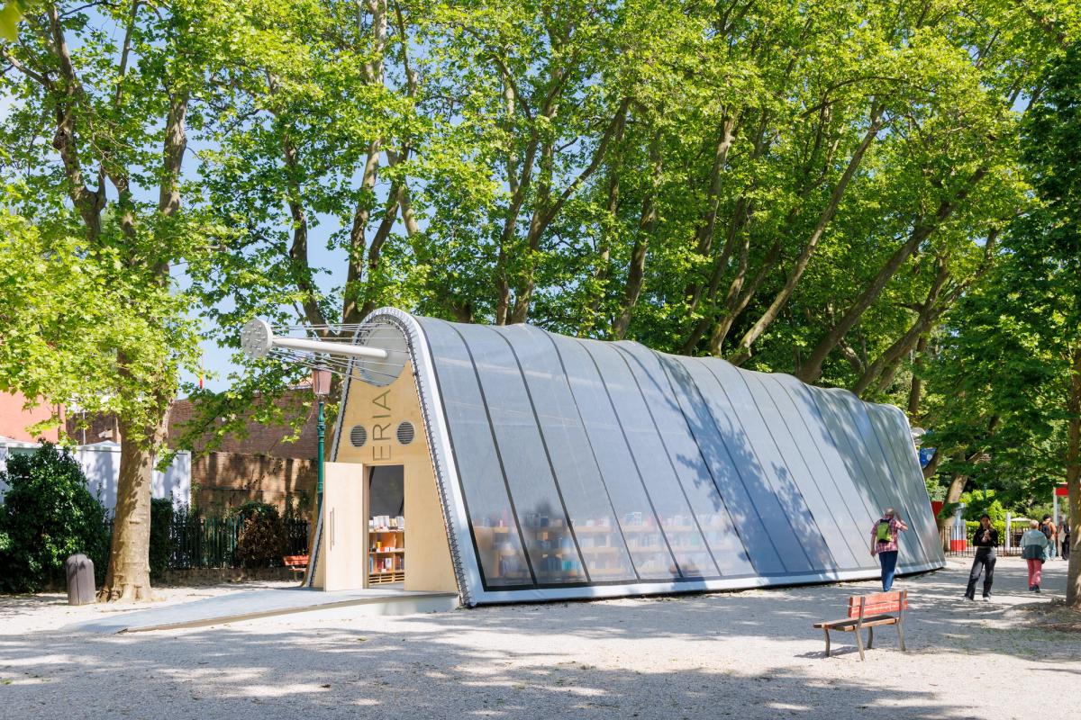 Neo-Gothic greenhouse from the 19th century. It is one of the two cast iron  greenhouses in the Iberian Peninsula(Portugal and Spain). It is historical  Stock Photo - Alamy, image size:1200x1200