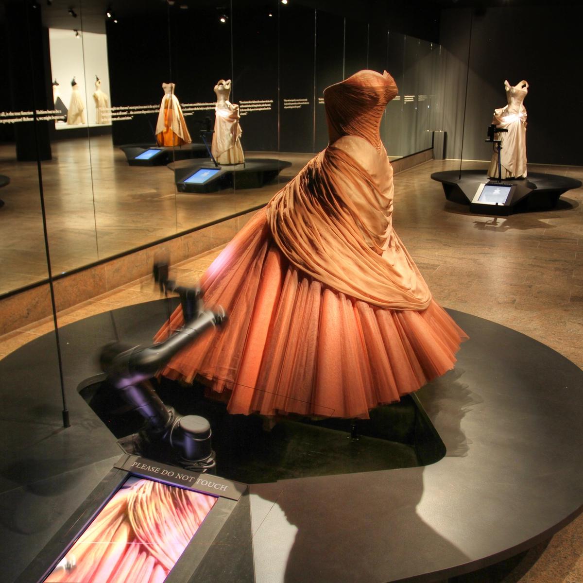 charles james designer dresses 1955 Charles James, Butterfly dress