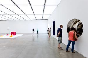Gallery featuring work by Anish Kapoor
