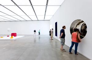 Gallery featuring work by Anish Kapoor