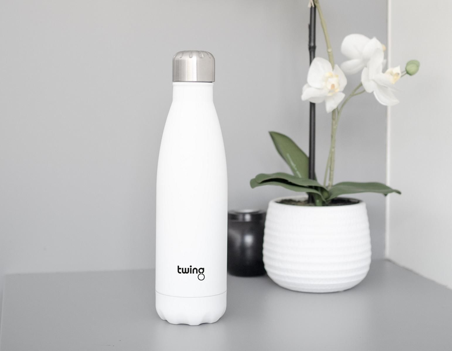 Weisse Edelstahl Trinkflasche bedrucken mit Logo Twing