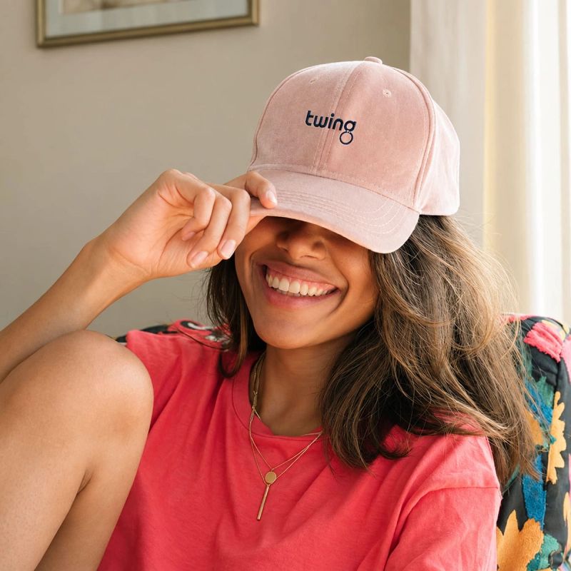 Schwarze Cap mit gesticktem Logo