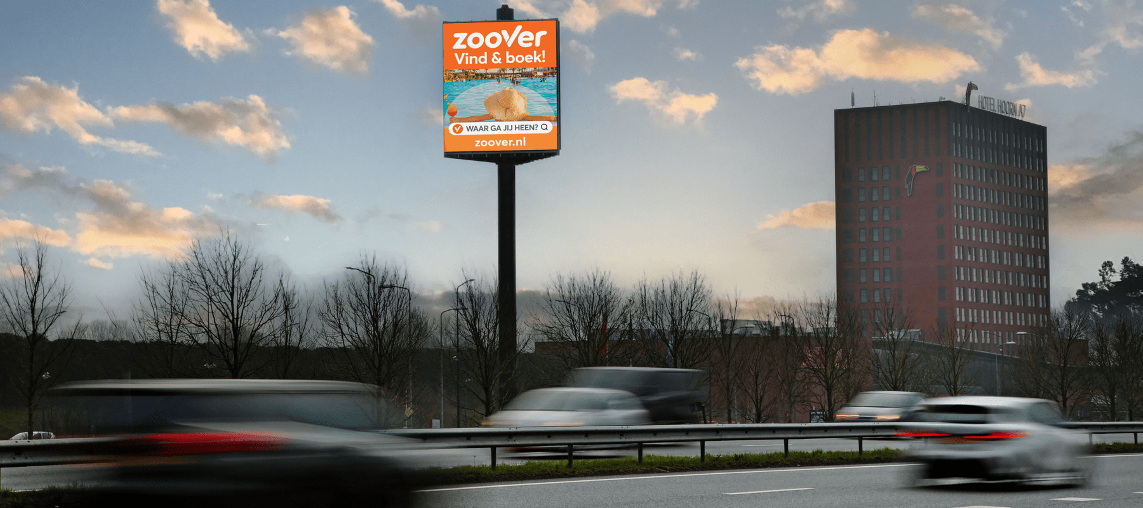 Nieuwe digitale reclamemast Hillenaar Outdoor