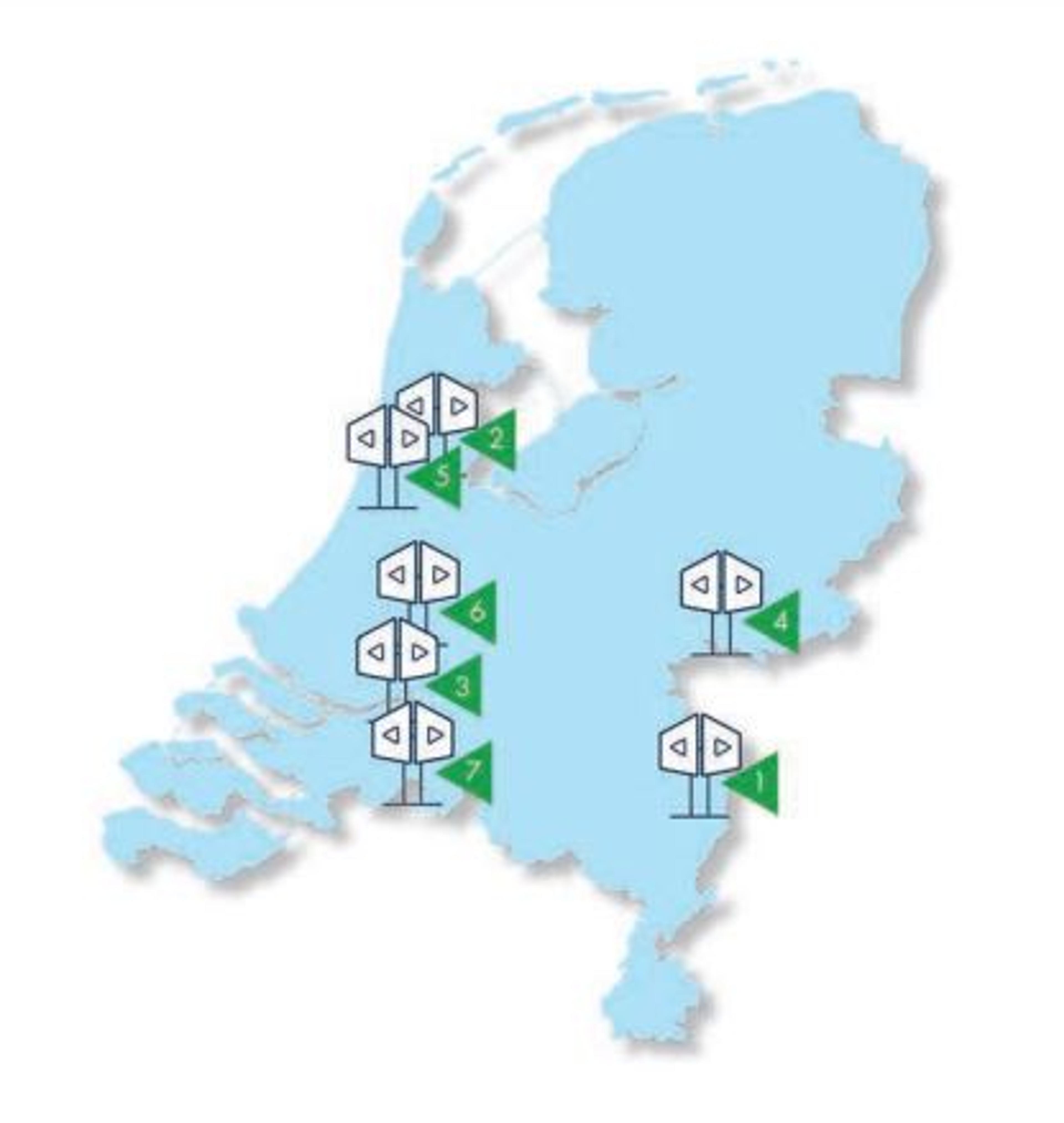 Nieuwe reclamemasten voor Hillenaar Outdoor