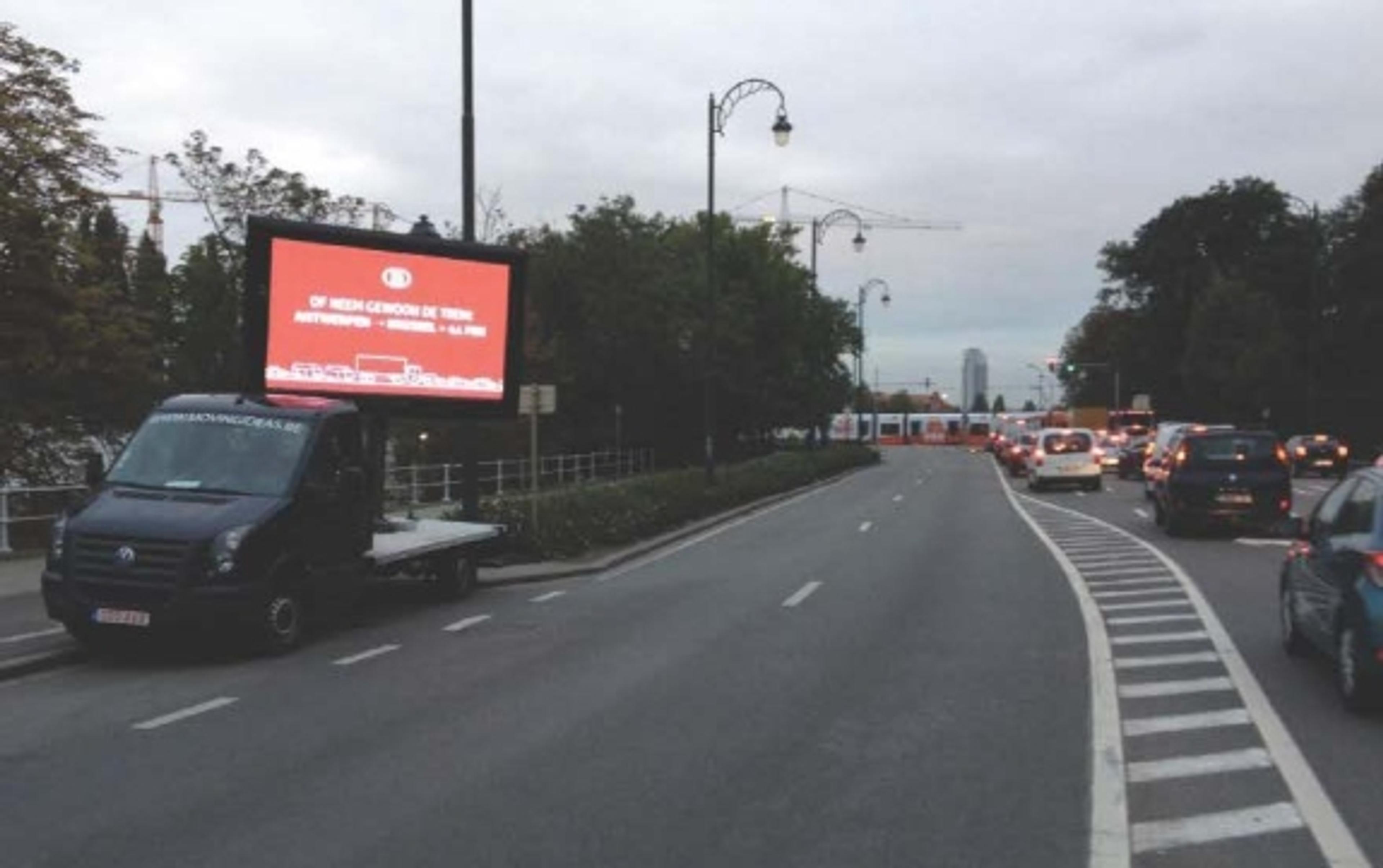 TriLEDgy Routepakket: mobiele billboards langs snelweg