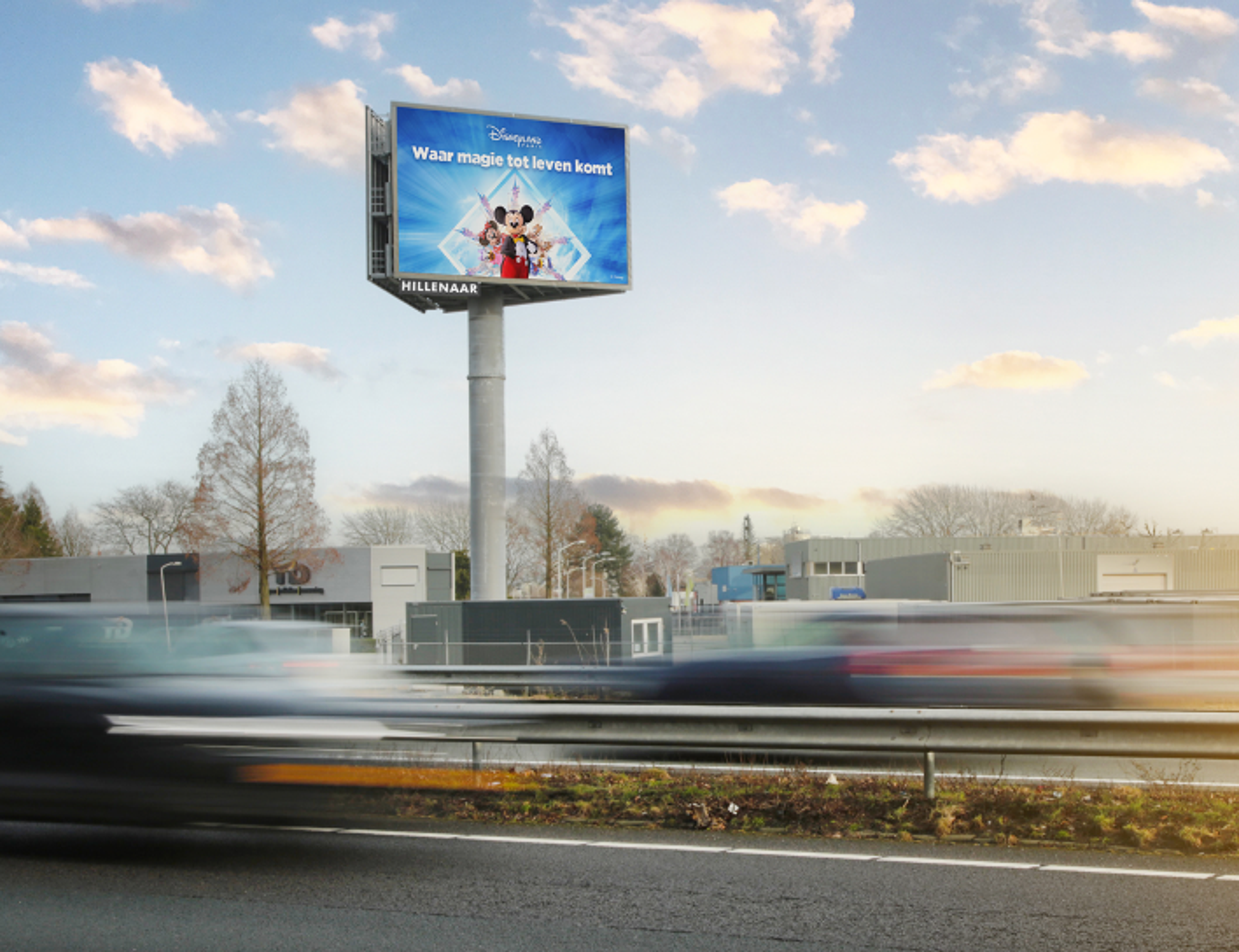 Digital advertising mast Roosendaal A17