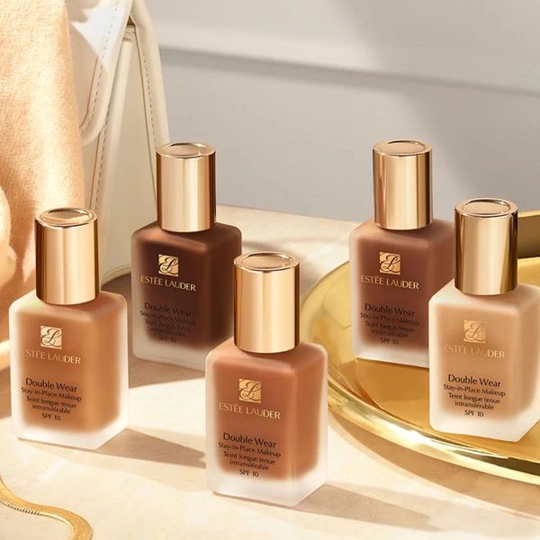 Fondotinta Estée Lauder Double Wear in diverse tonalità