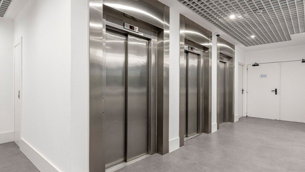 с 1 сентября Ростехнадзор и Минстрой разделят полномочия по лифтам