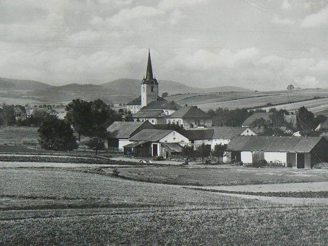 Kresba Jindřichov — foto historický pohled na obec