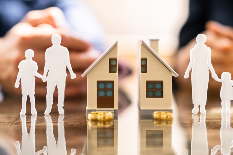 Image Who Gets the House in a Divorce